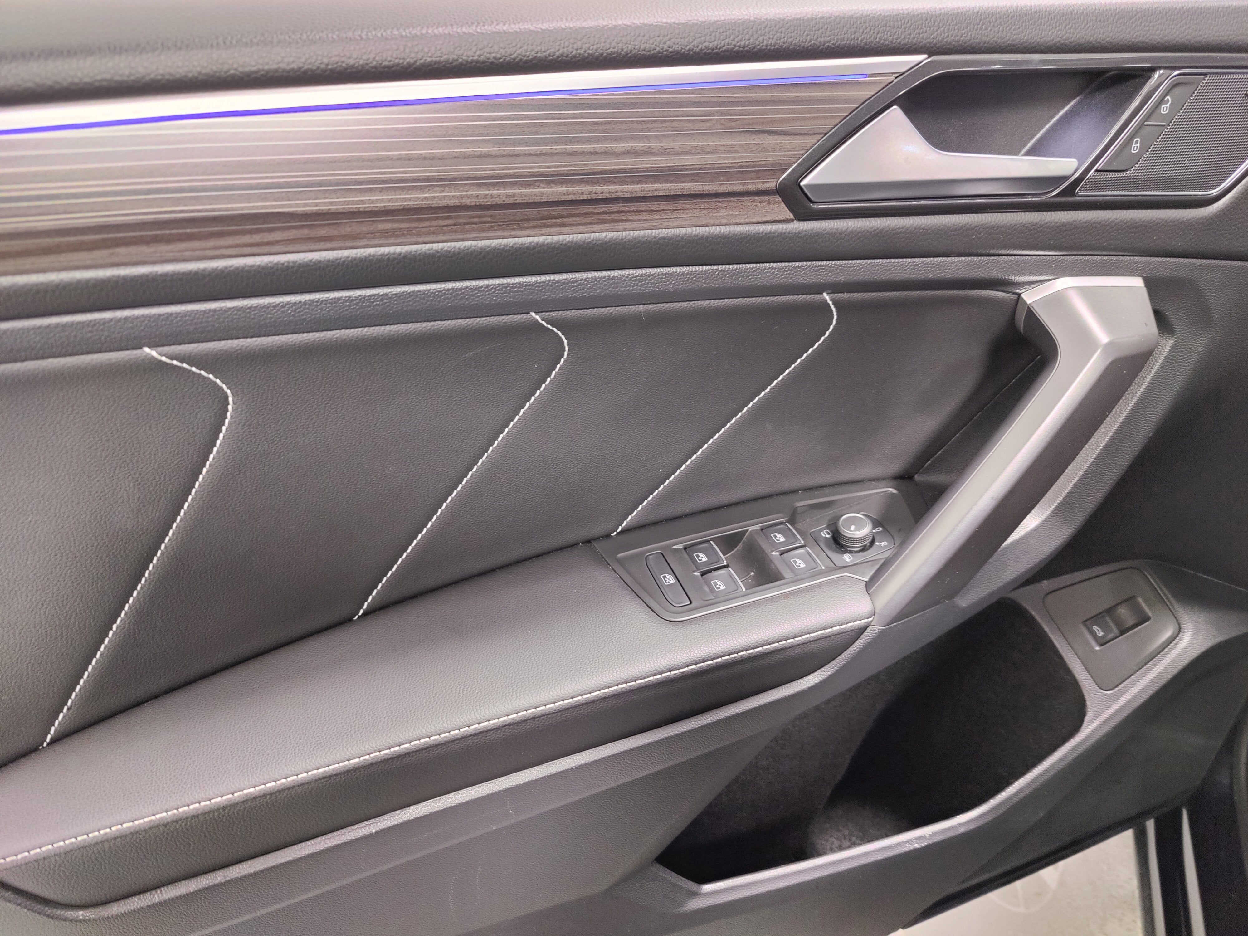 2024 Volkswagen Tiguan AWD SEL R-Line w/Sunroof/Nav