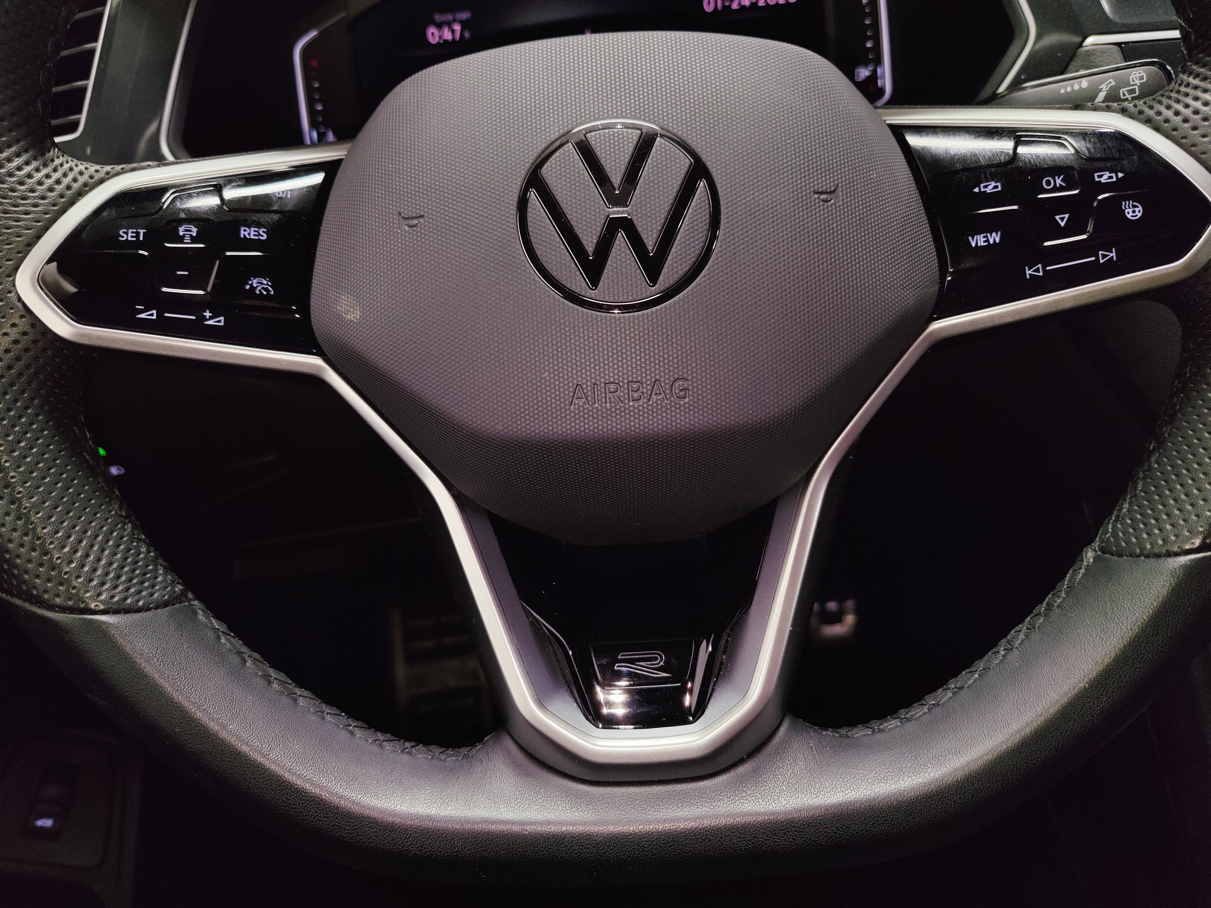 2024 Volkswagen Tiguan AWD SEL R-Line w/Sunroof/Nav