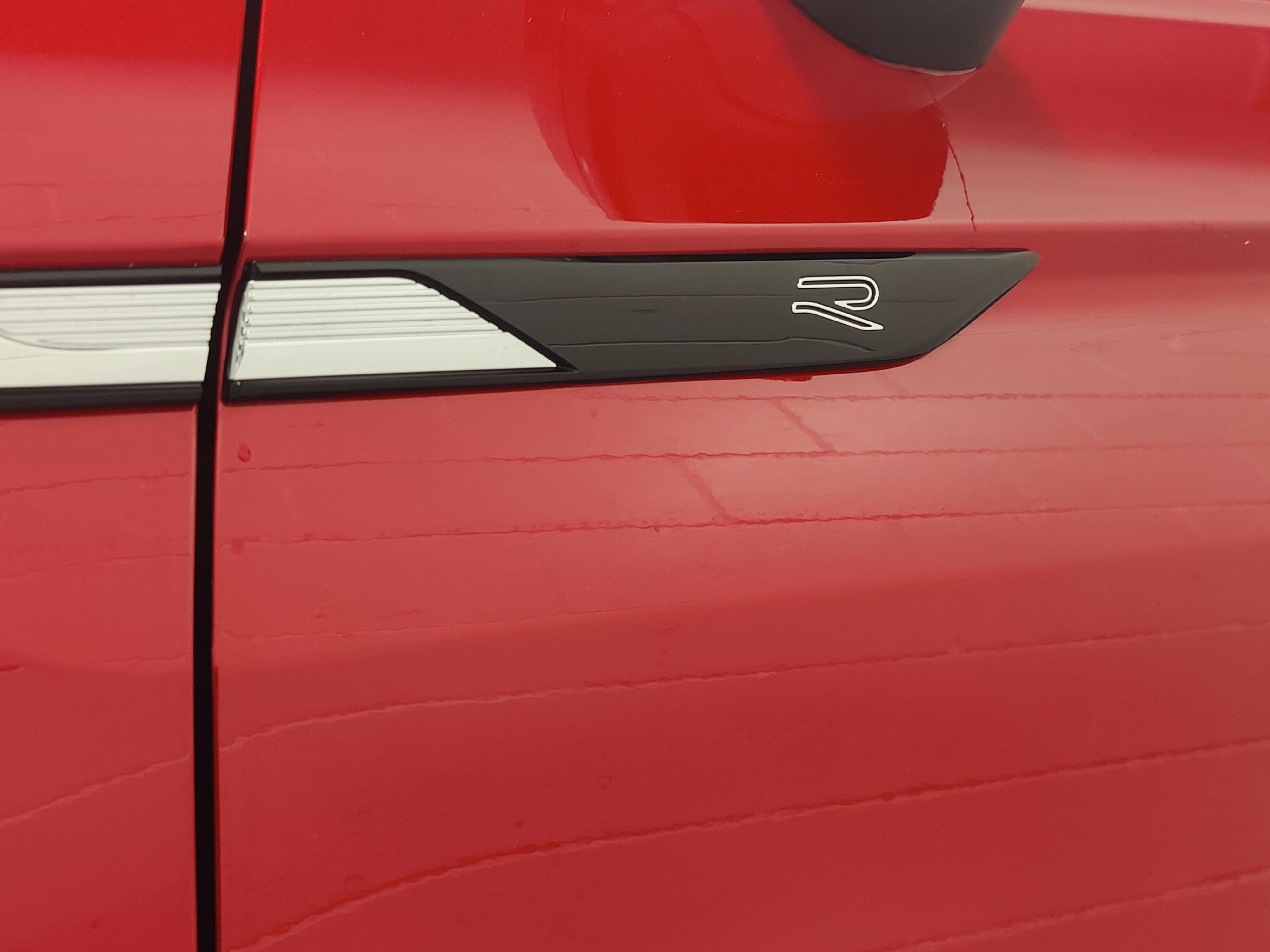 2024 Volkswagen Tiguan AWD SEL R-Line w/Sunroof/Nav