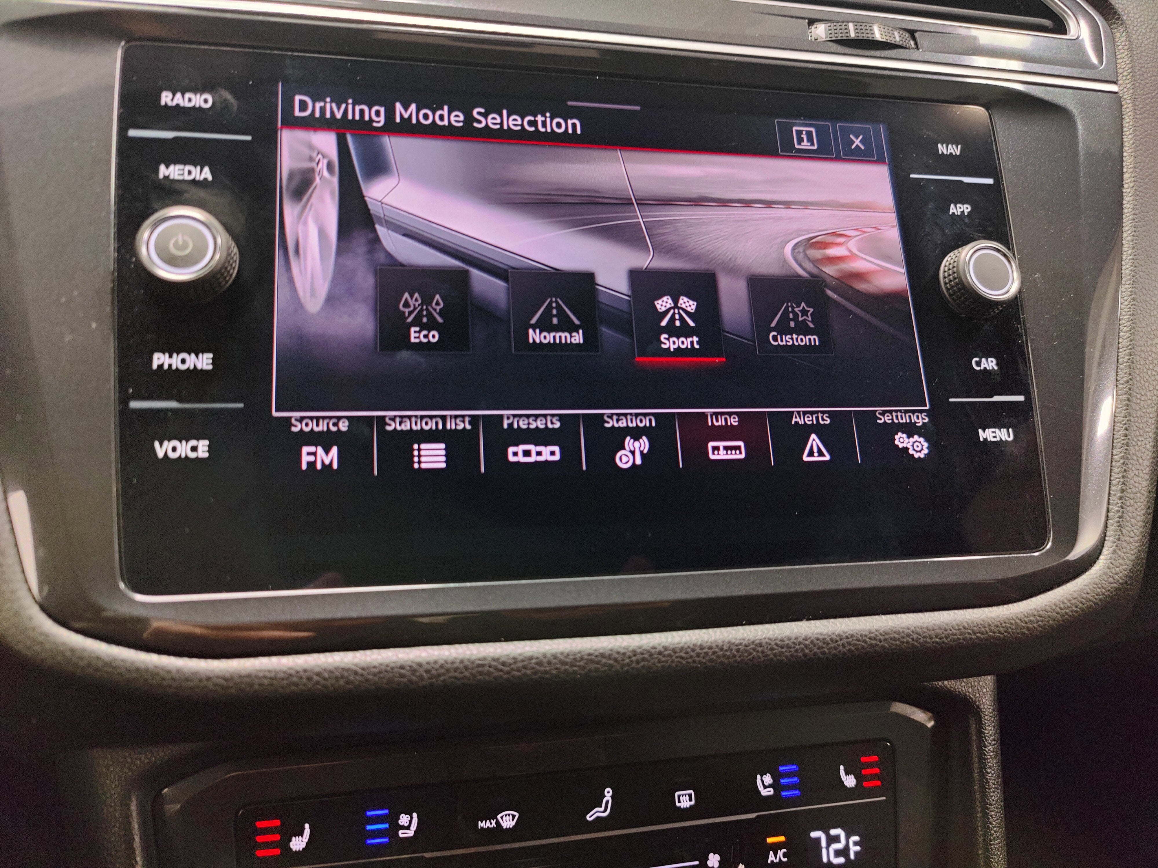 2024 Volkswagen Tiguan AWD SEL R-Line w/Sunroof/Nav