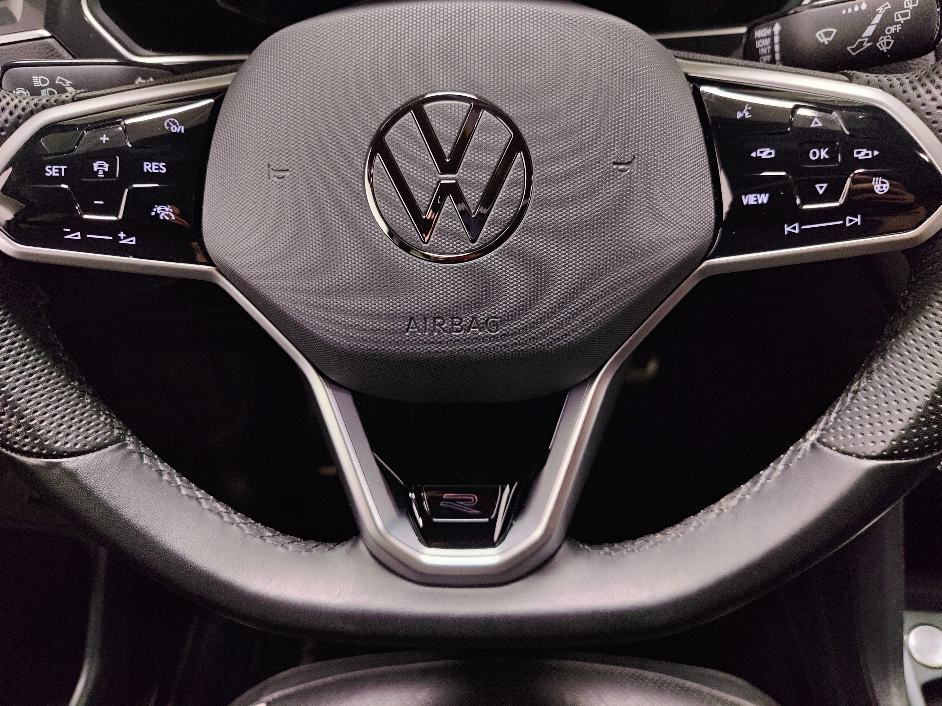 2024 Volkswagen Tiguan AWD SEL R-Line w/Sunroof/Nav