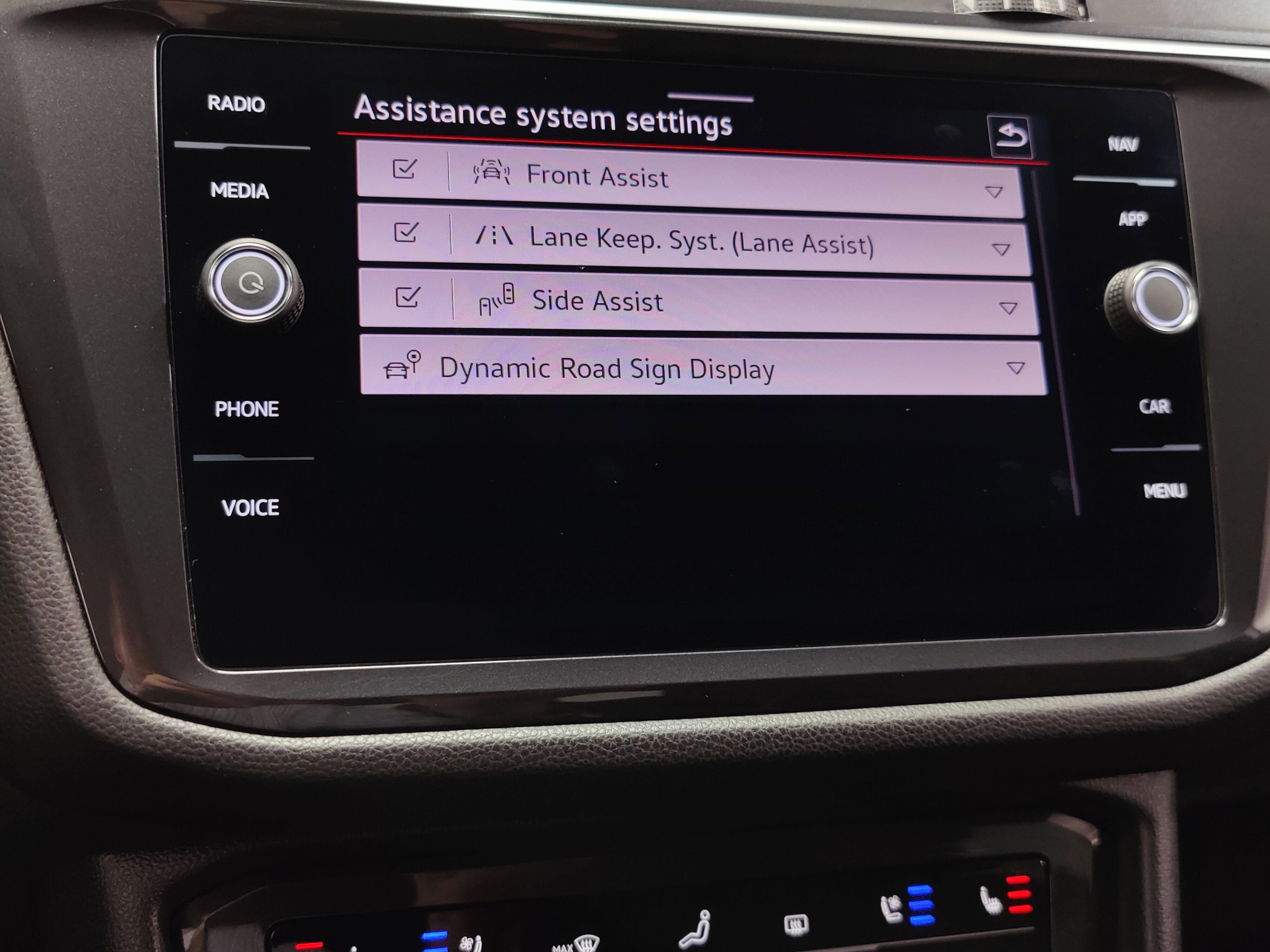 2024 Volkswagen Tiguan AWD SEL R-Line w/Sunroof/Nav