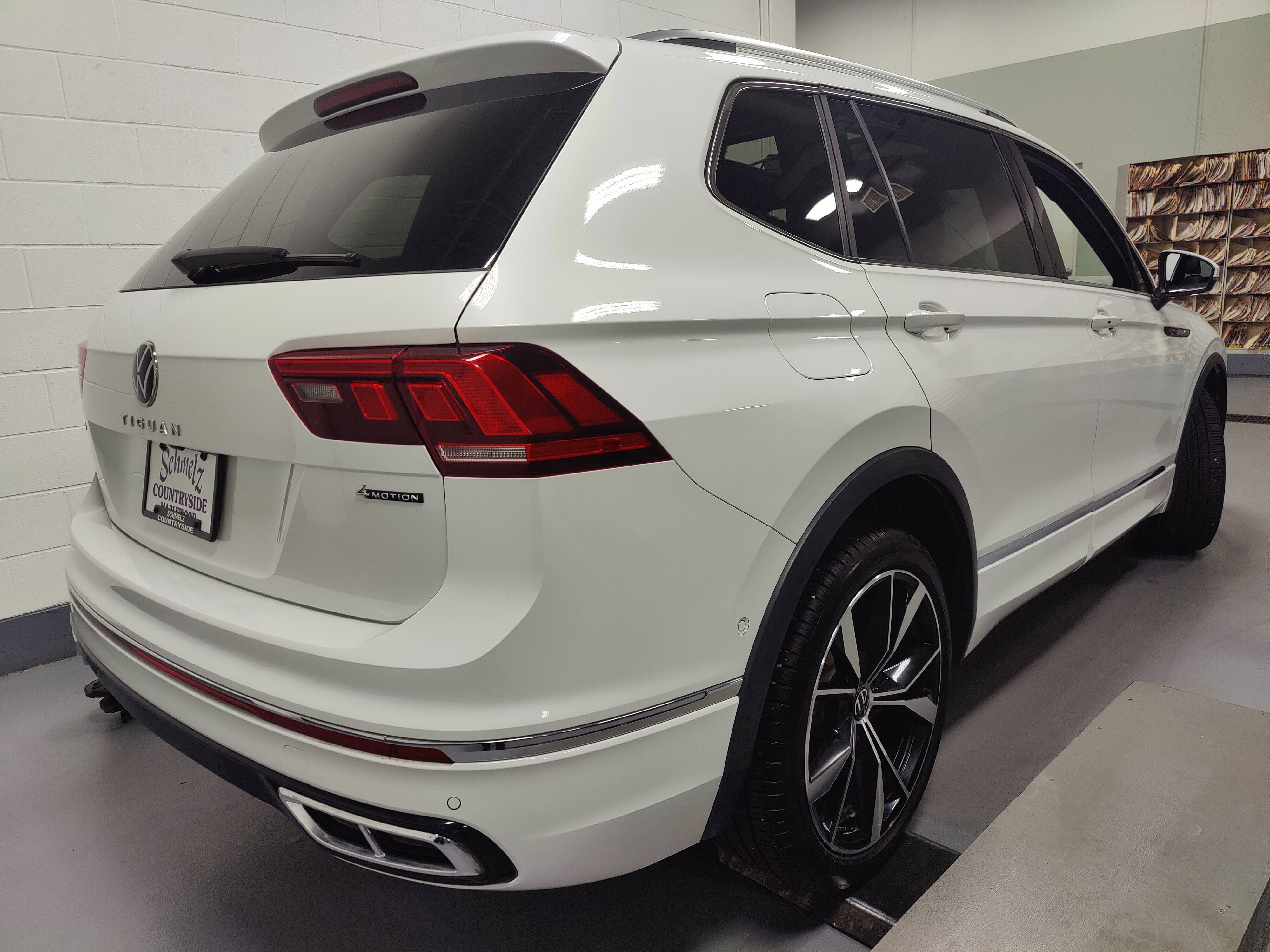 2024 Volkswagen Tiguan AWD SEL R-Line w/Sunroof/Nav