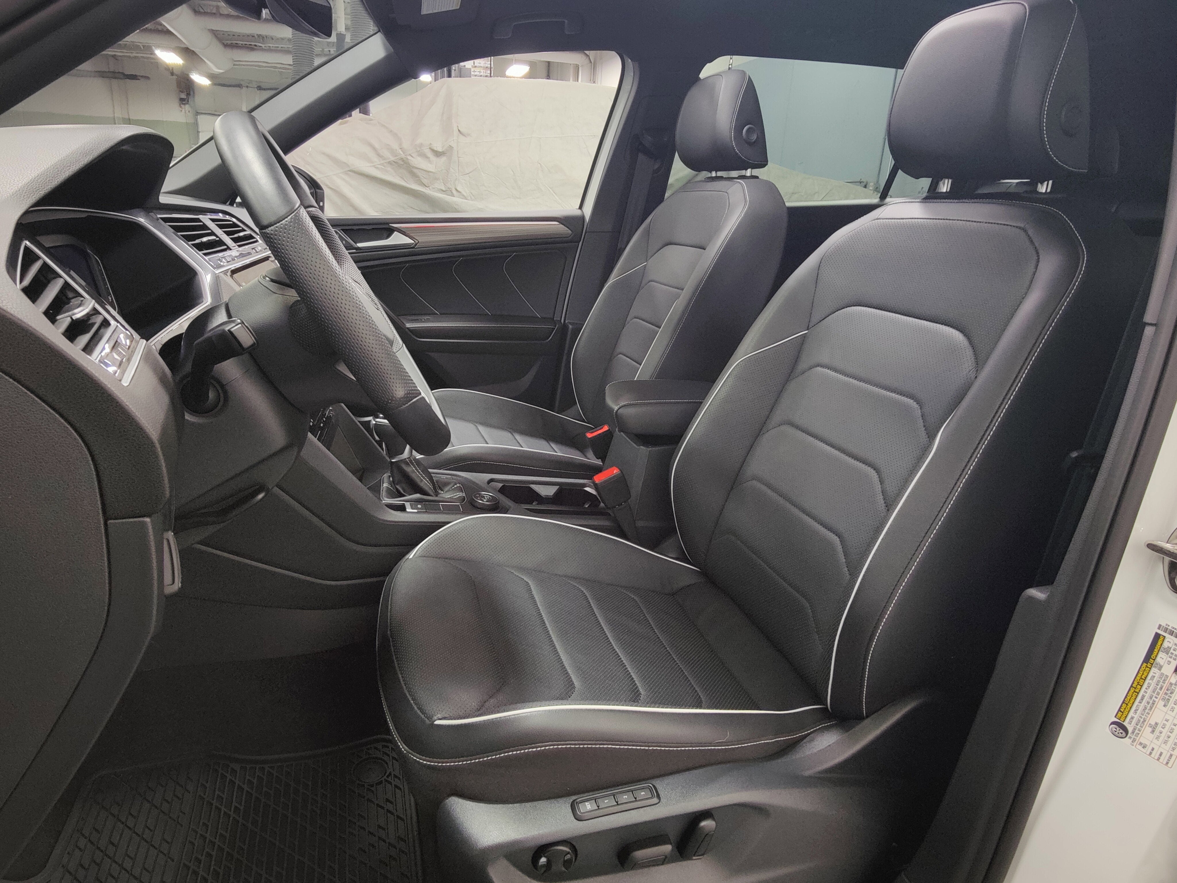 2024 Volkswagen Tiguan AWD SEL R-Line w/Sunroof/Nav