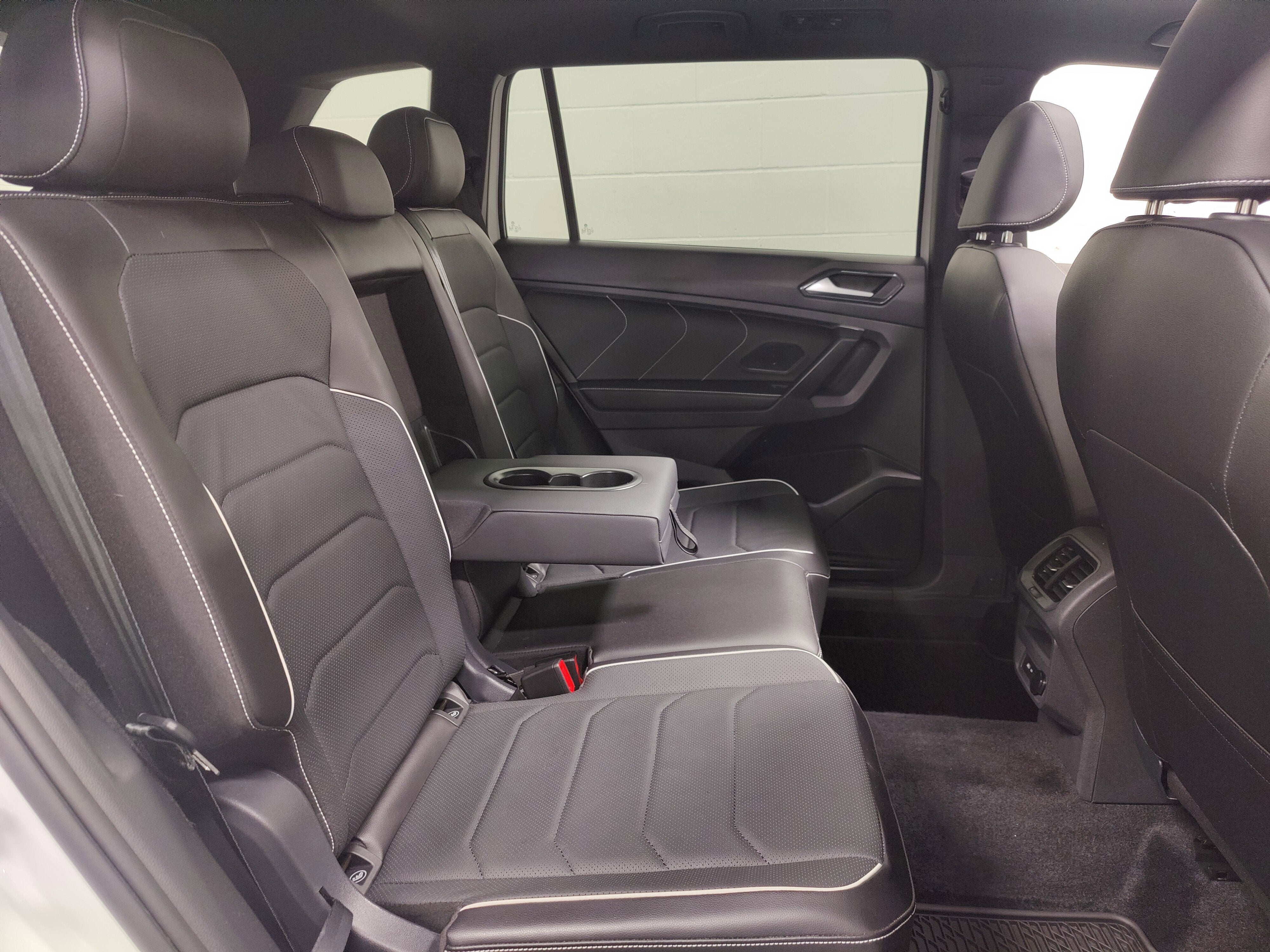 2024 Volkswagen Tiguan AWD SEL R-Line w/Sunroof/Nav