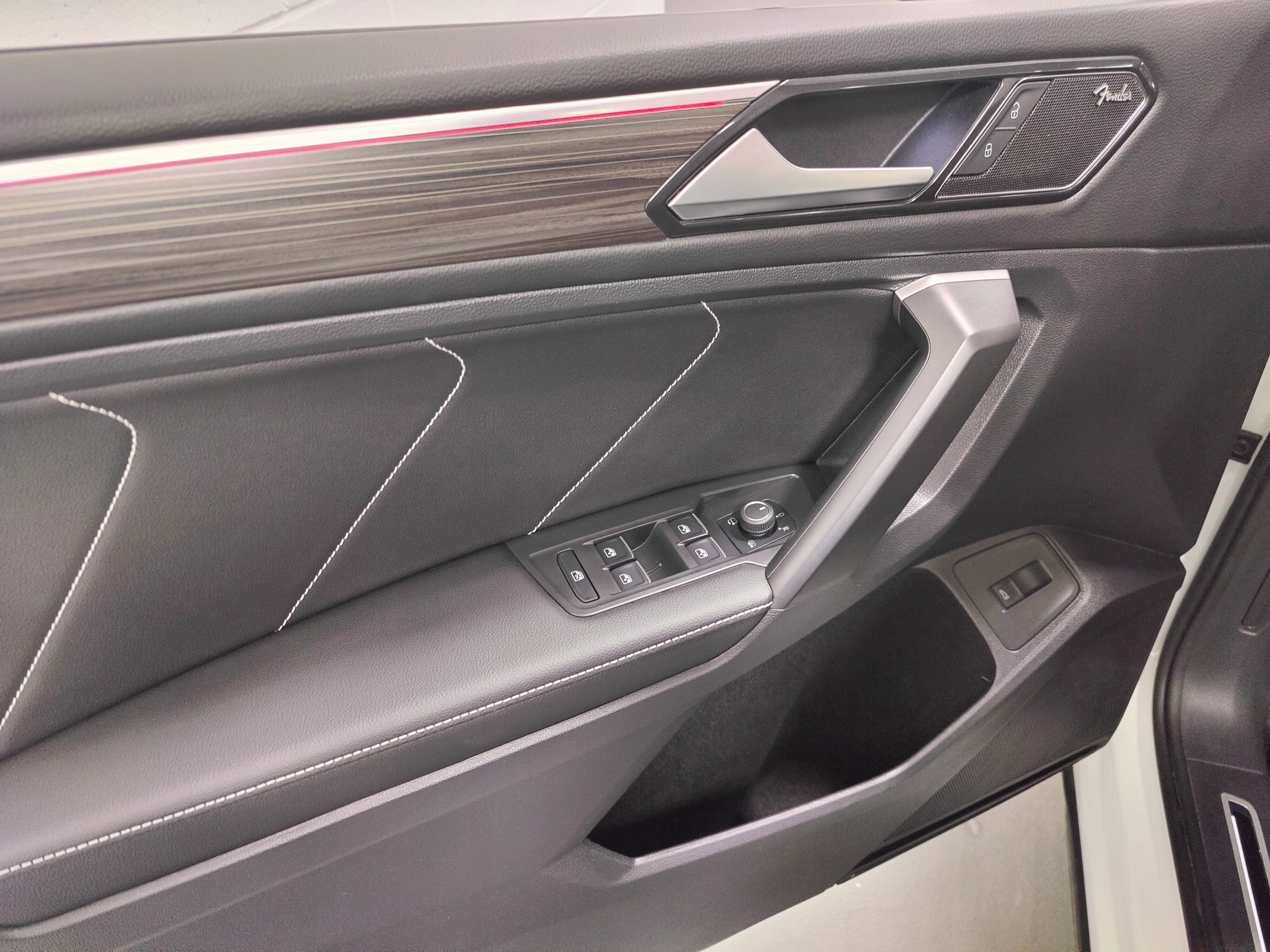 2024 Volkswagen Tiguan AWD SEL R-Line w/Sunroof/Nav