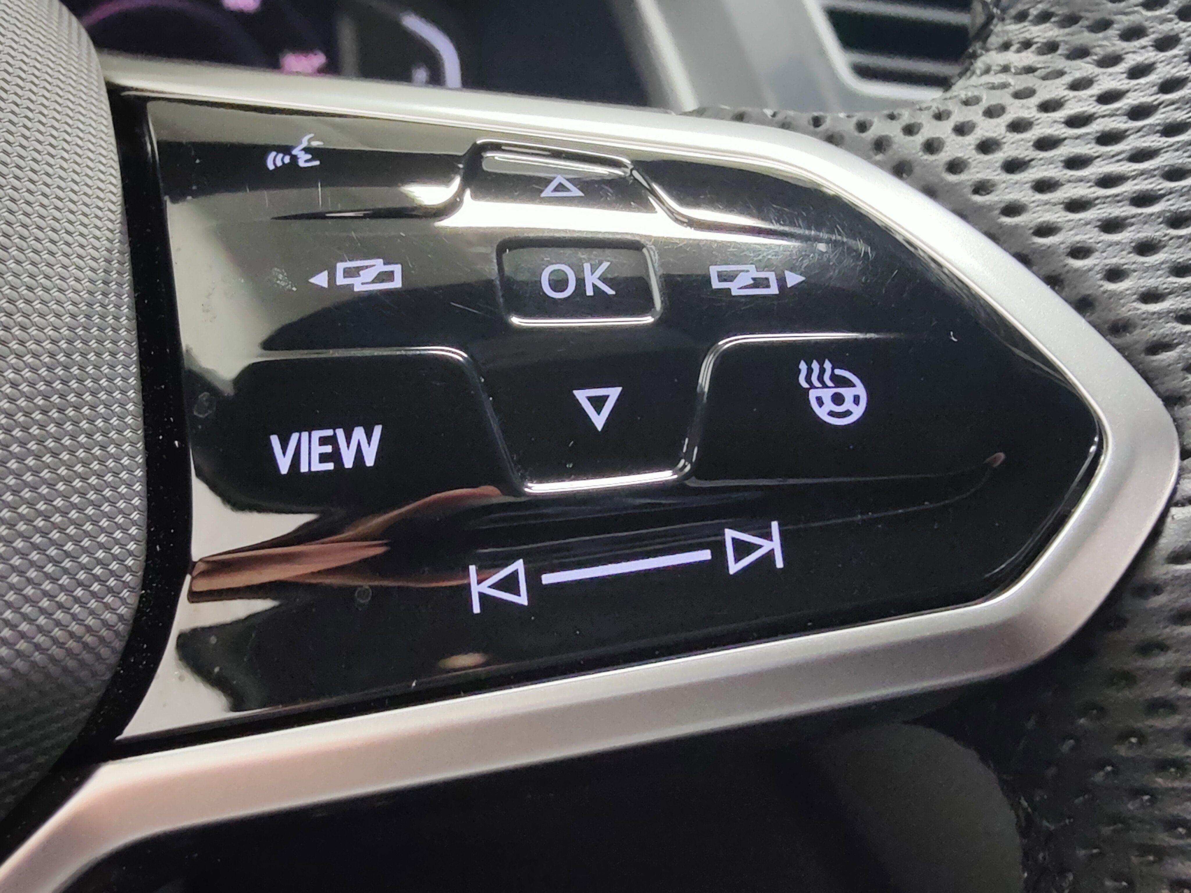 2024 Volkswagen Tiguan AWD SEL R-Line w/Sunroof/Nav