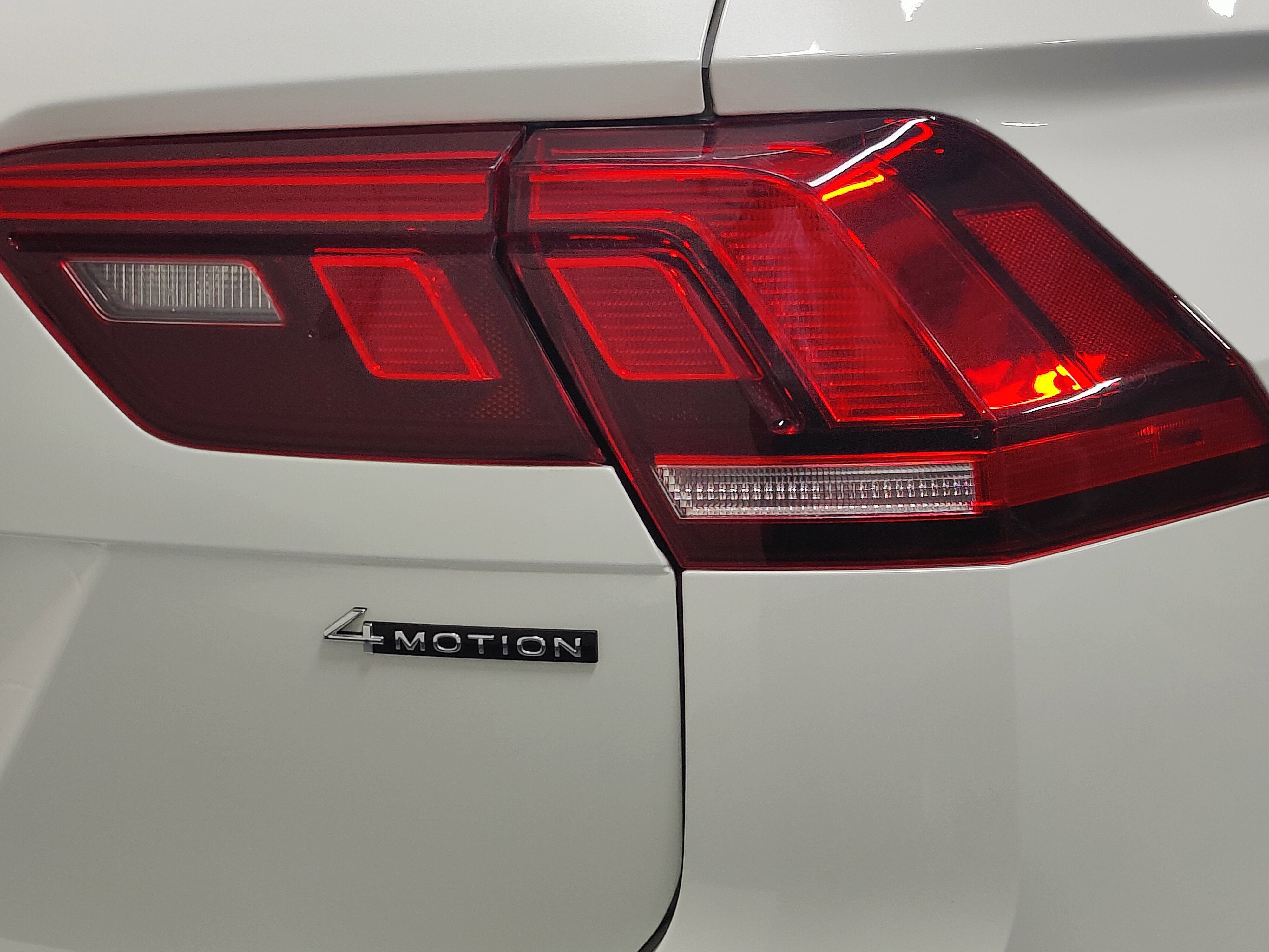 2024 Volkswagen Tiguan AWD SEL R-Line w/Sunroof/Nav