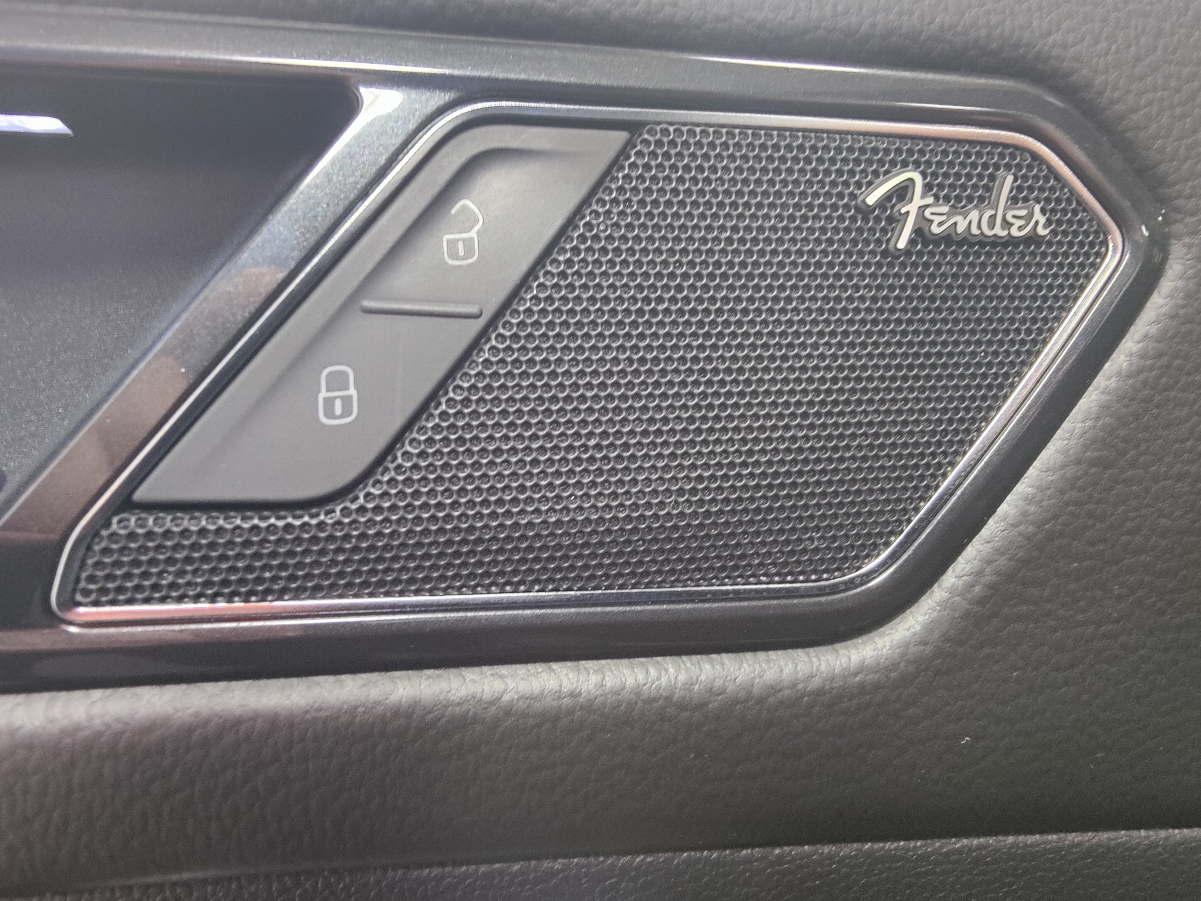 2023 Volkswagen Tiguan SEL Premium AWD R-Line w/Sunroof & Nav