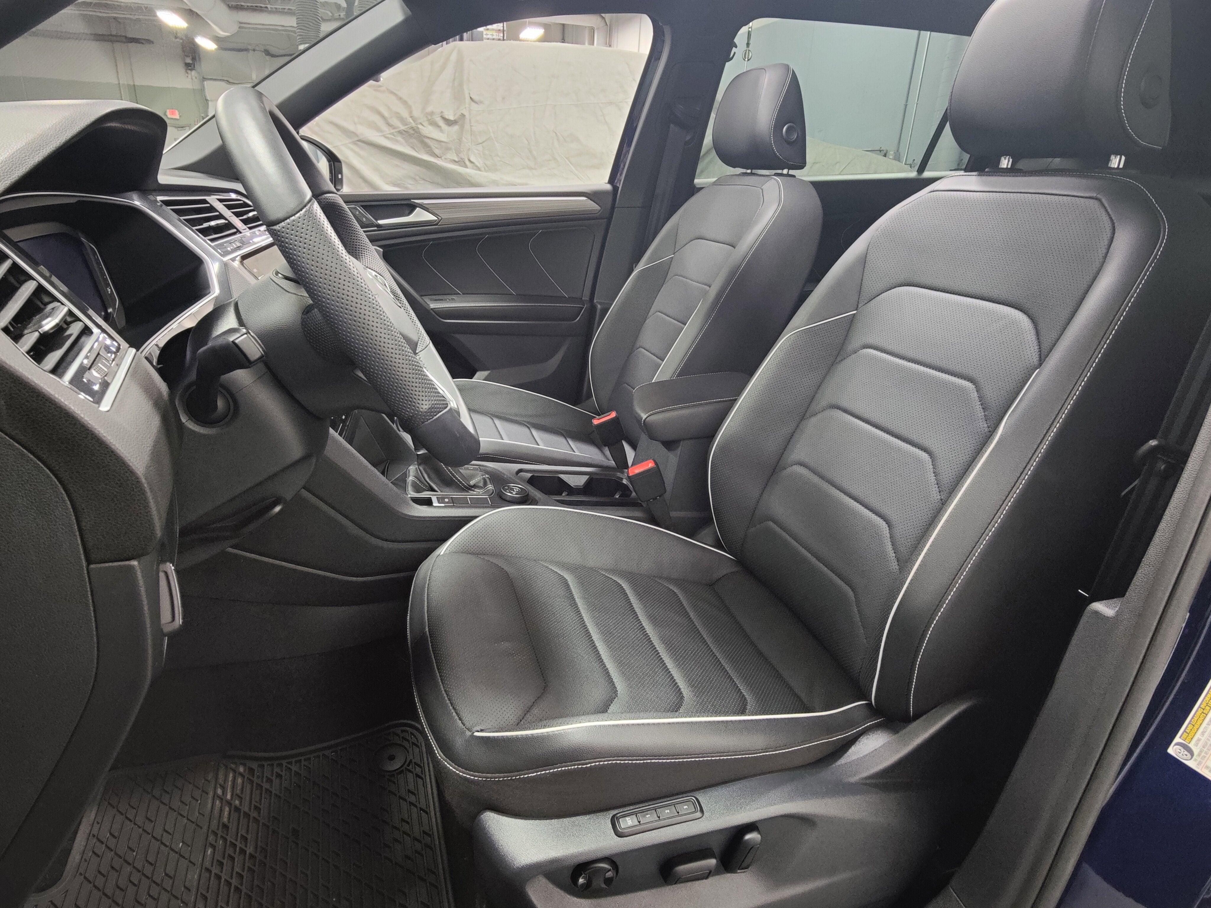 2024 Volkswagen Tiguan AWD SEL R-Line w/Sunroof/Nav