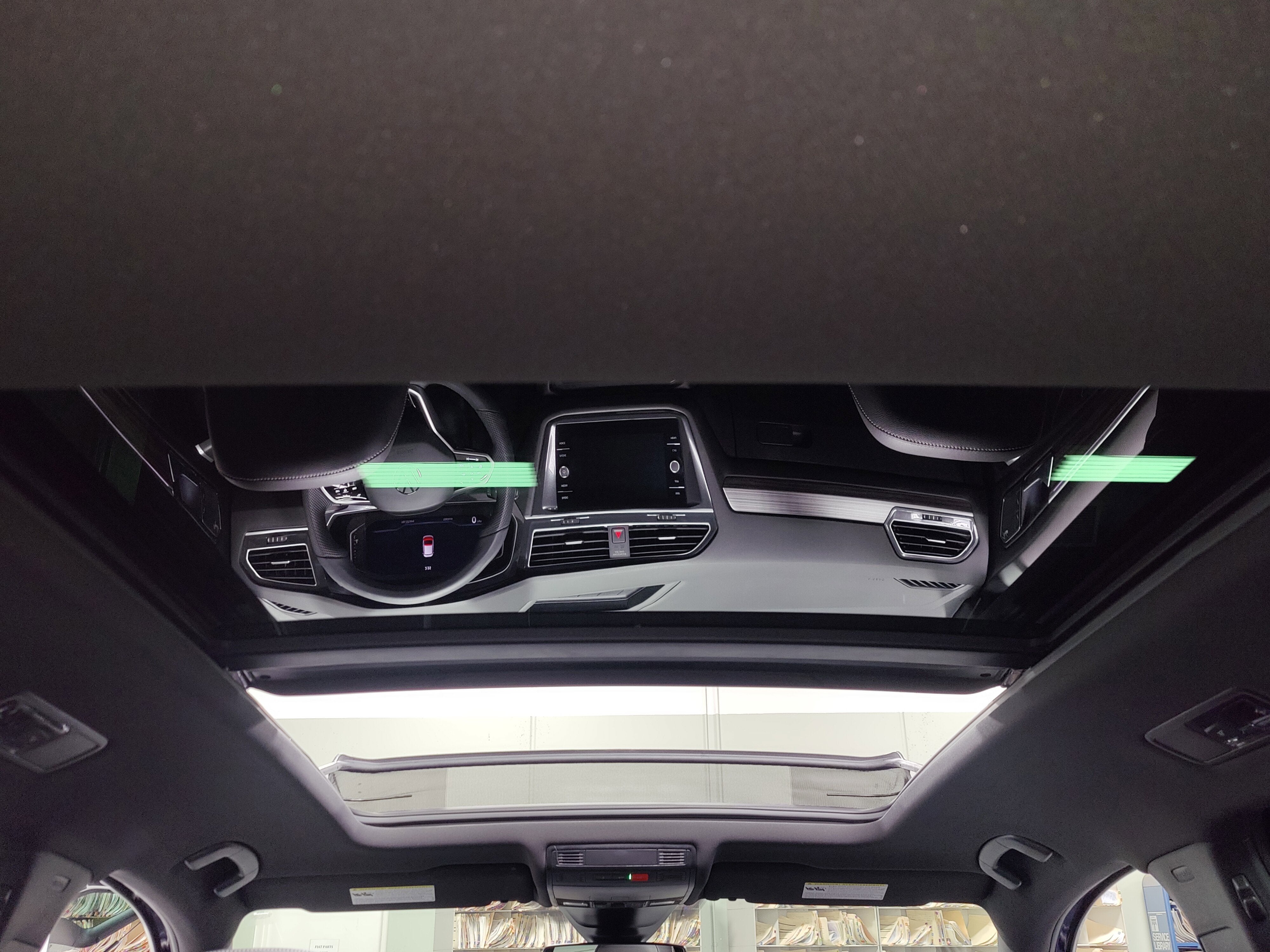 2024 Volkswagen Tiguan AWD SEL R-Line w/Sunroof/Nav