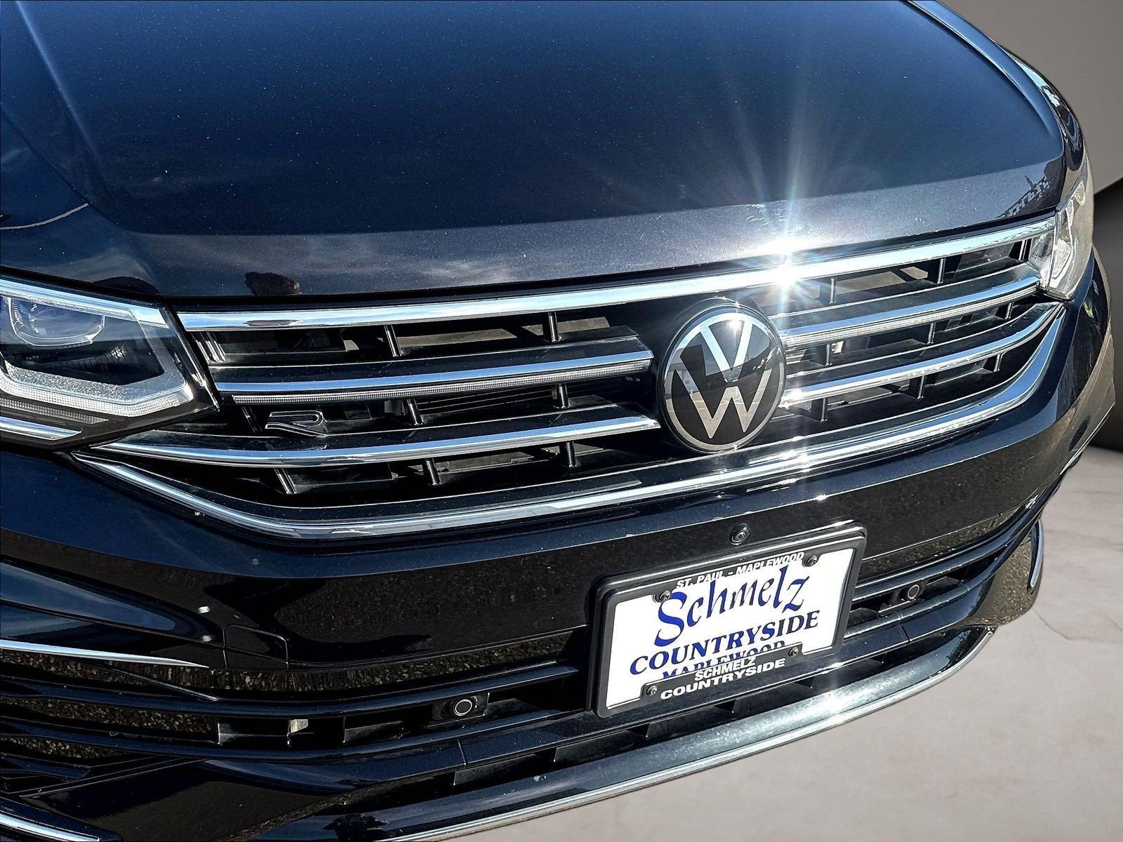 2024 Volkswagen Tiguan SEL R-Line AWD w/Sunroof/Nav