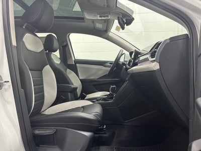 2025 Volkswagen Taos SEL