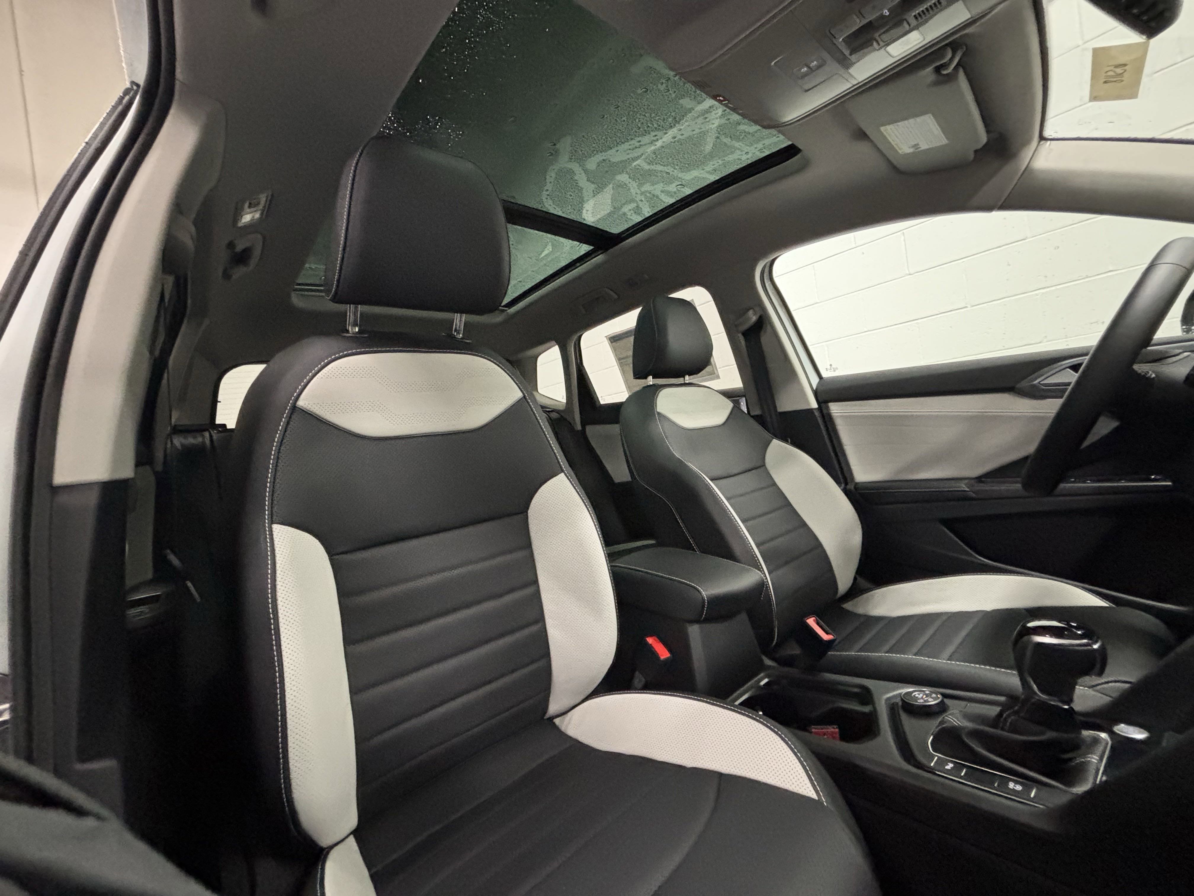 2025 Volkswagen Taos SEL