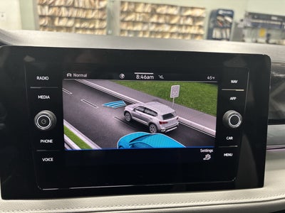 2025 Volkswagen Taos SEL