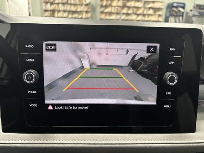 2025 Volkswagen Taos SEL