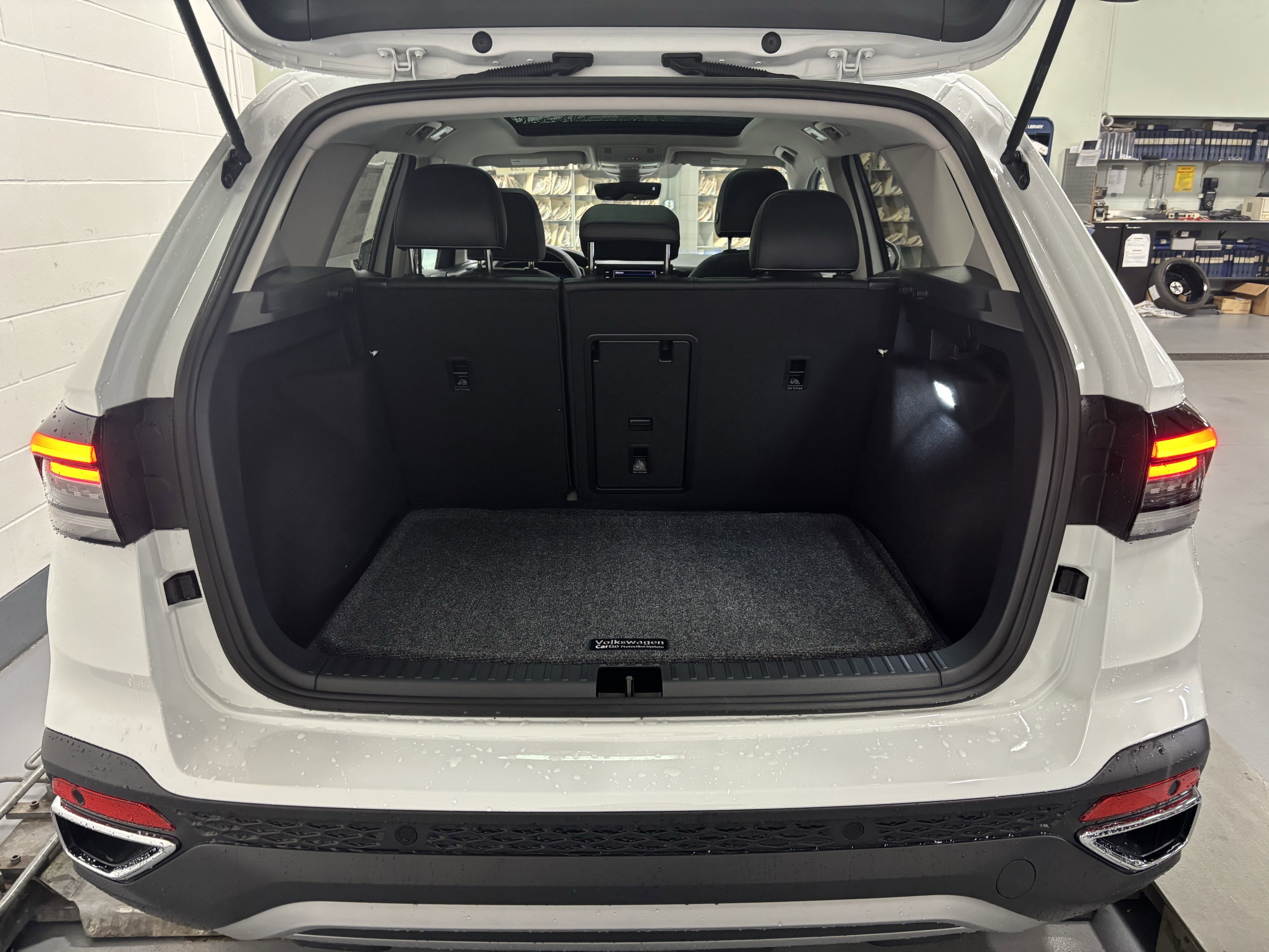 2025 Volkswagen Taos SEL