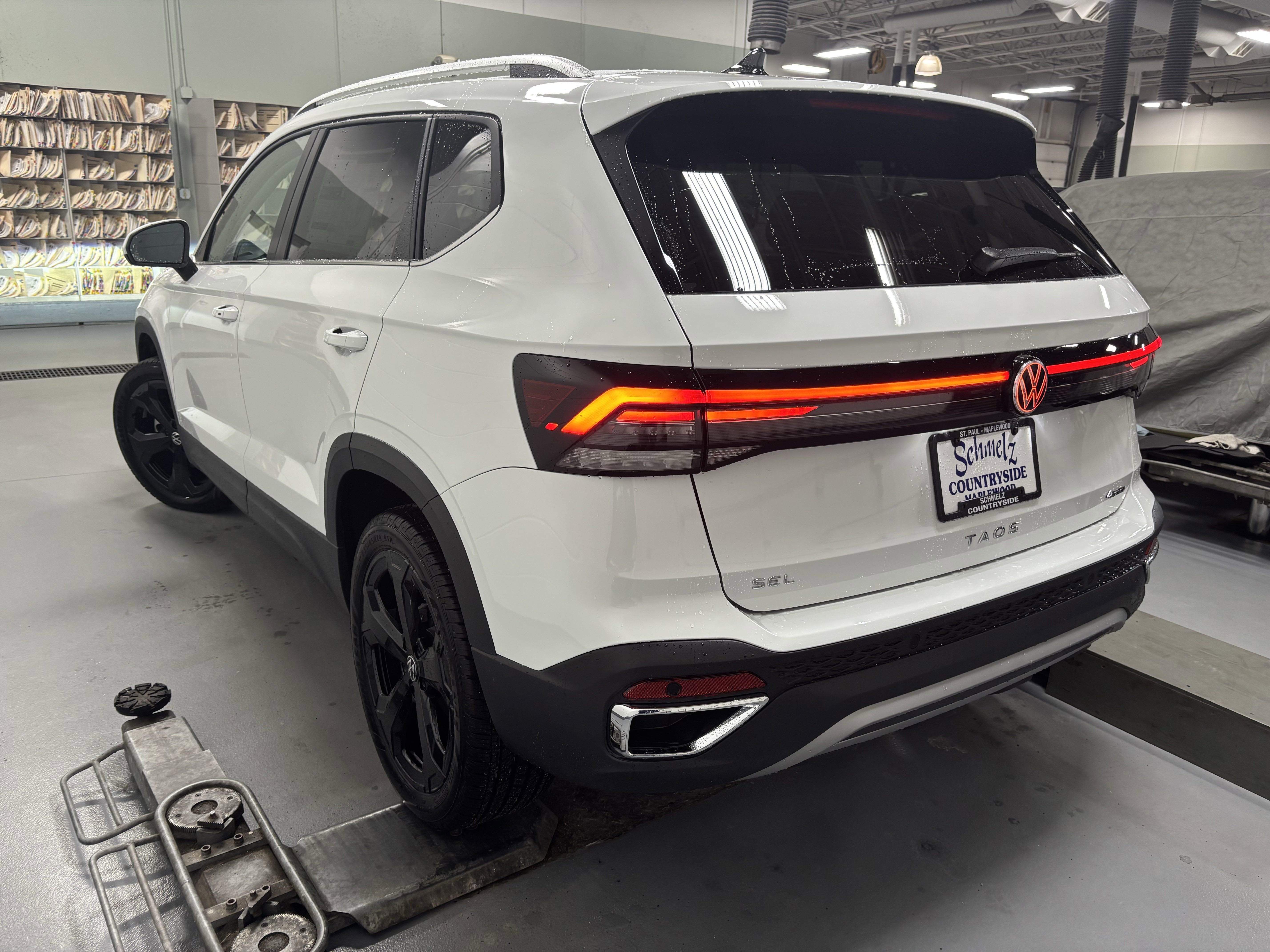 2025 Volkswagen Taos SEL