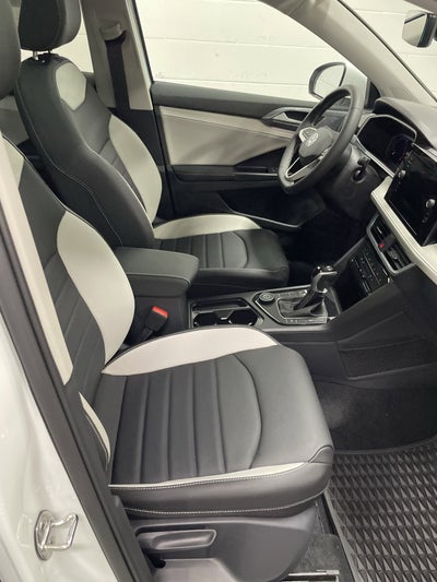 2025 Volkswagen Taos SEL