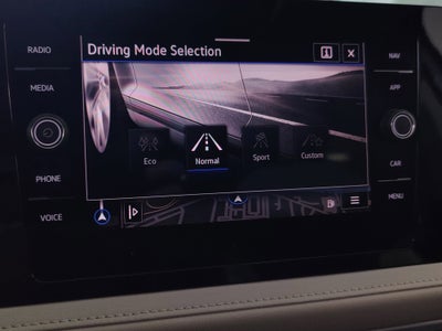 2025 Volkswagen Taos SEL AWD w/Sunroof/Nav