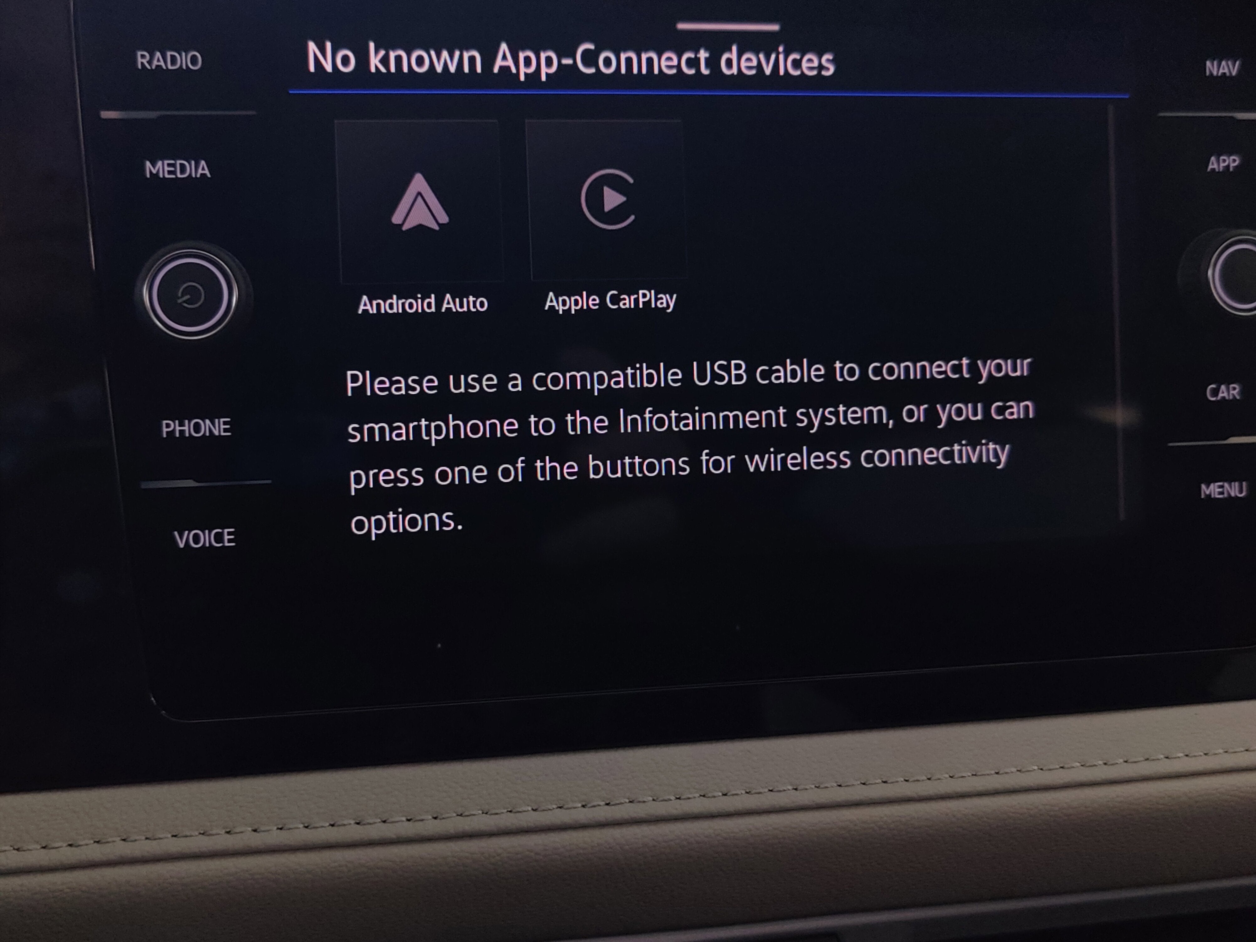 2025 Volkswagen Taos SEL AWD w/Sunroof/Nav