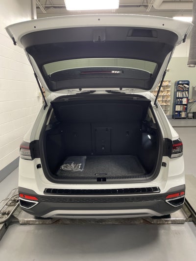 2025 Volkswagen Taos SEL