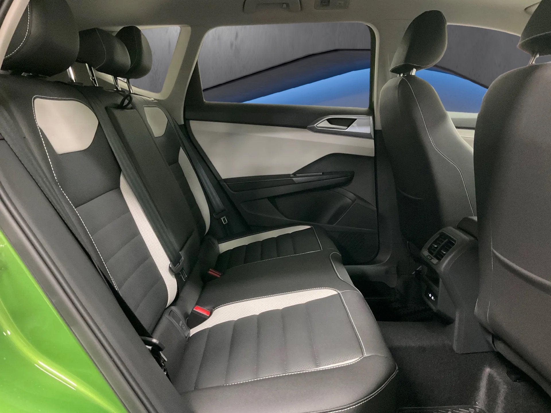 2026 Volkswagen Taos SEL