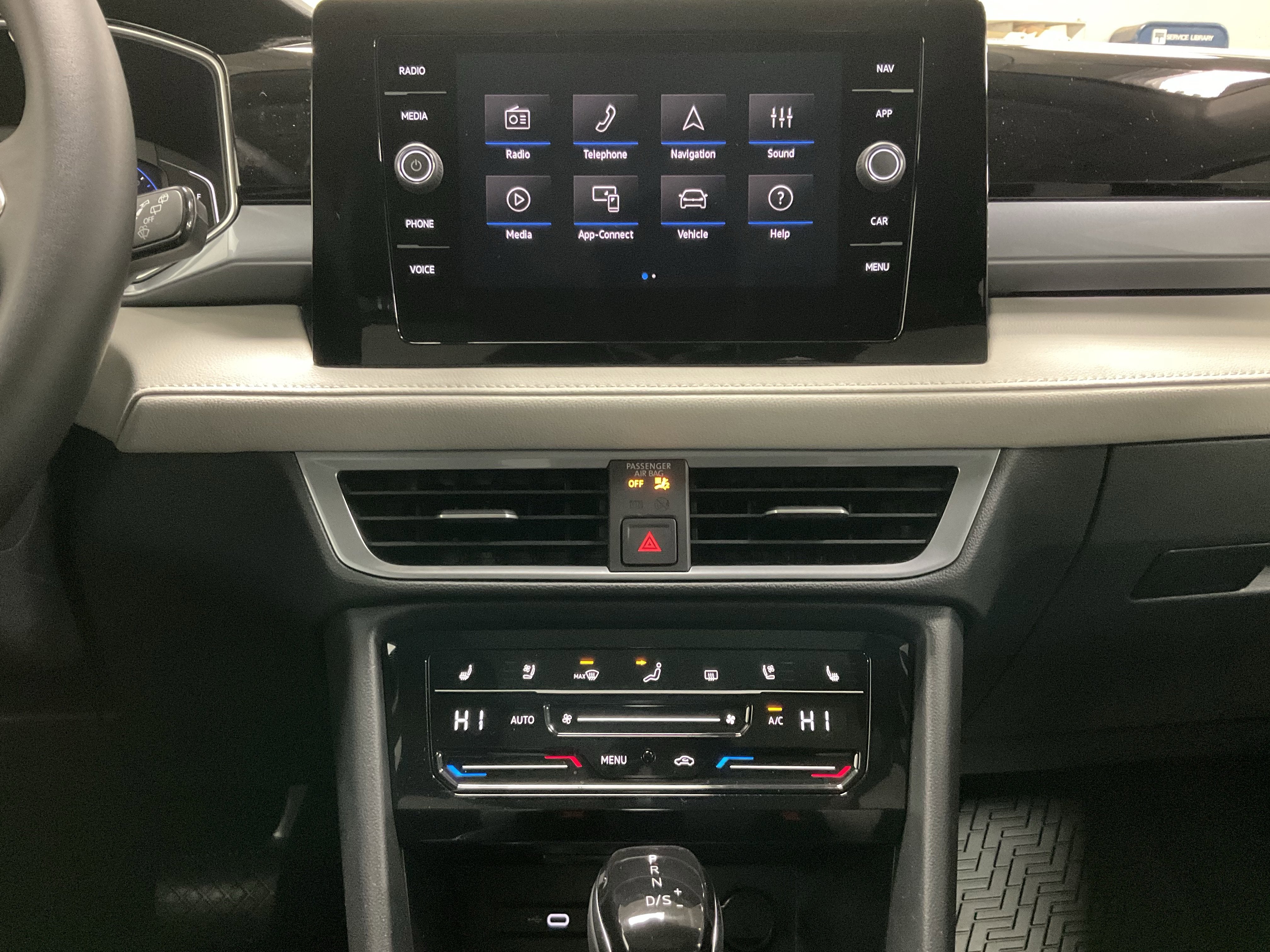 2026 Volkswagen Taos SEL