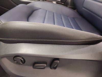 2025 Volkswagen Taos SEL AWD w/Sunroof/Nav