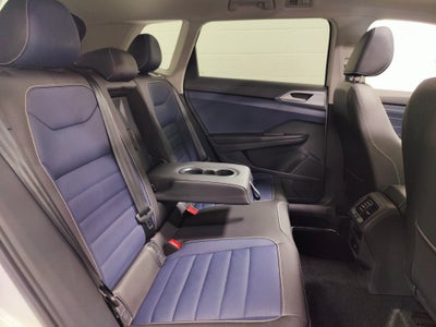 2025 Volkswagen Taos SEL AWD w/Sunroof/Nav