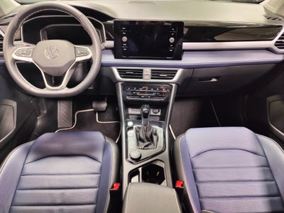 2025 Volkswagen Taos SEL AWD w/Sunroof/Nav