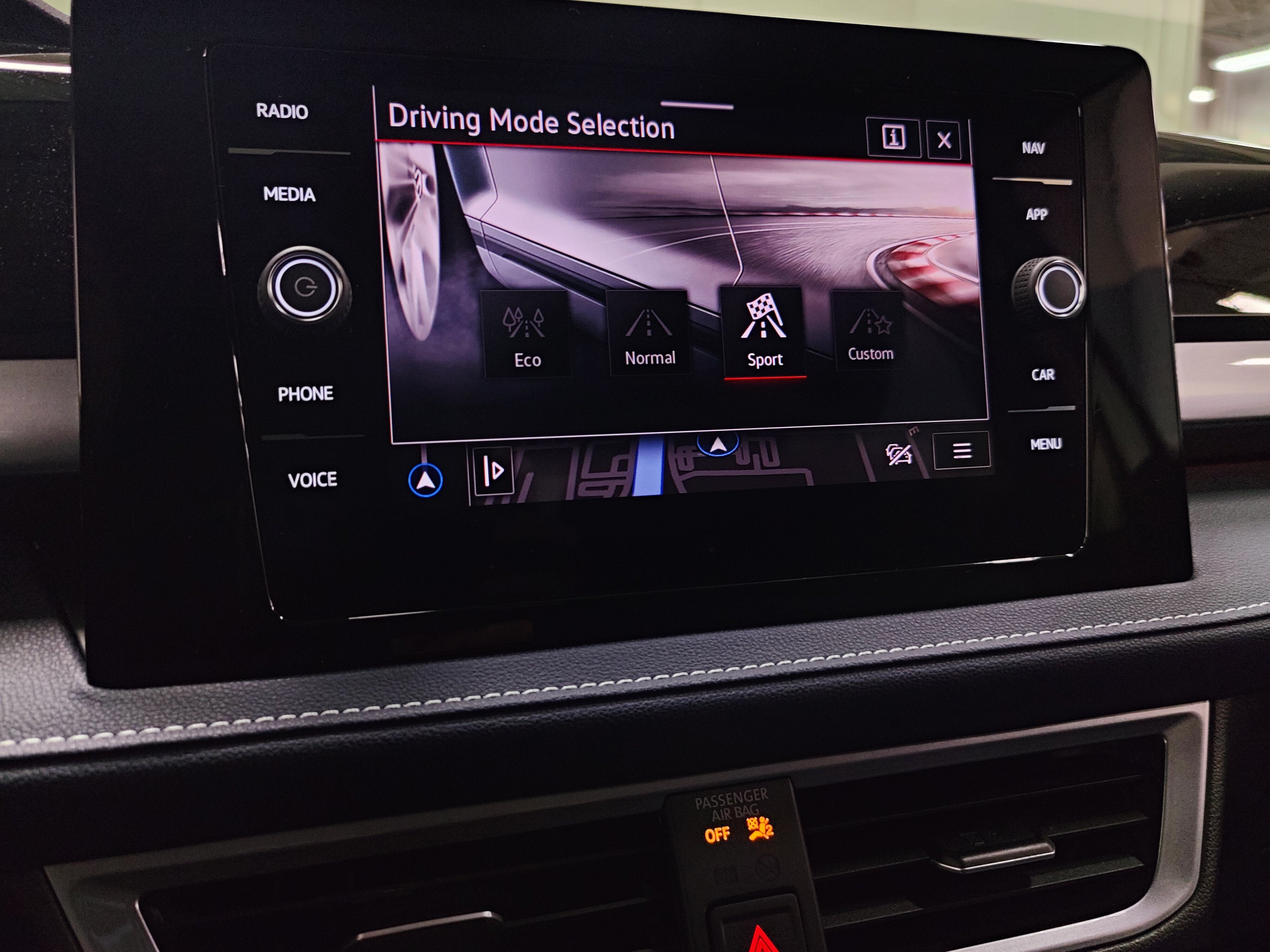 2025 Volkswagen Taos SEL AWD w/Sunroof/Nav