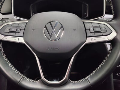 2025 Volkswagen Taos SEL AWD w/Sunroof/Nav
