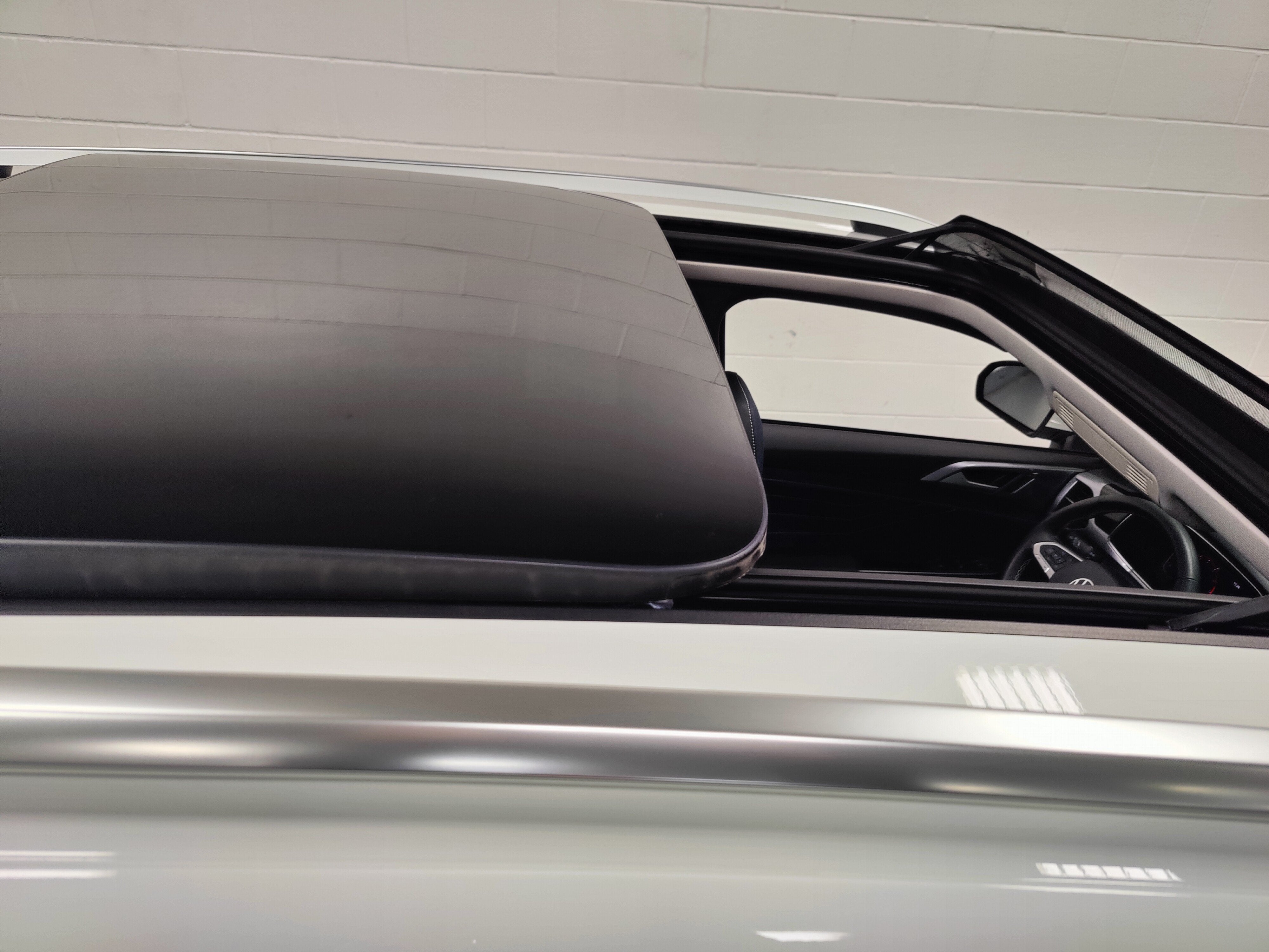 2025 Volkswagen Taos SEL AWD w/Sunroof/Nav