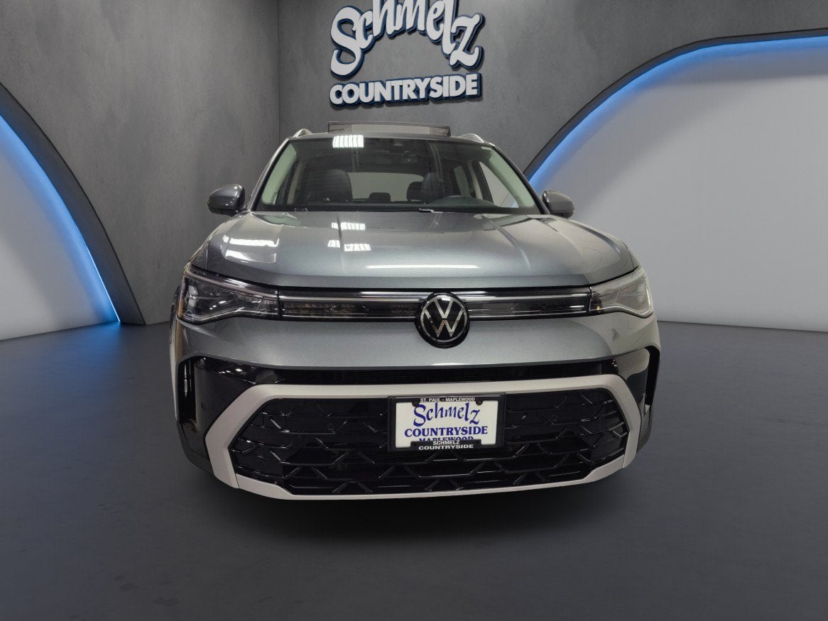 2025 Volkswagen Taos SEL AWD w/Sunroof & Nav