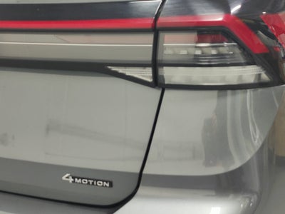 2025 Volkswagen Taos SEL AWD w/Sunroof & Nav