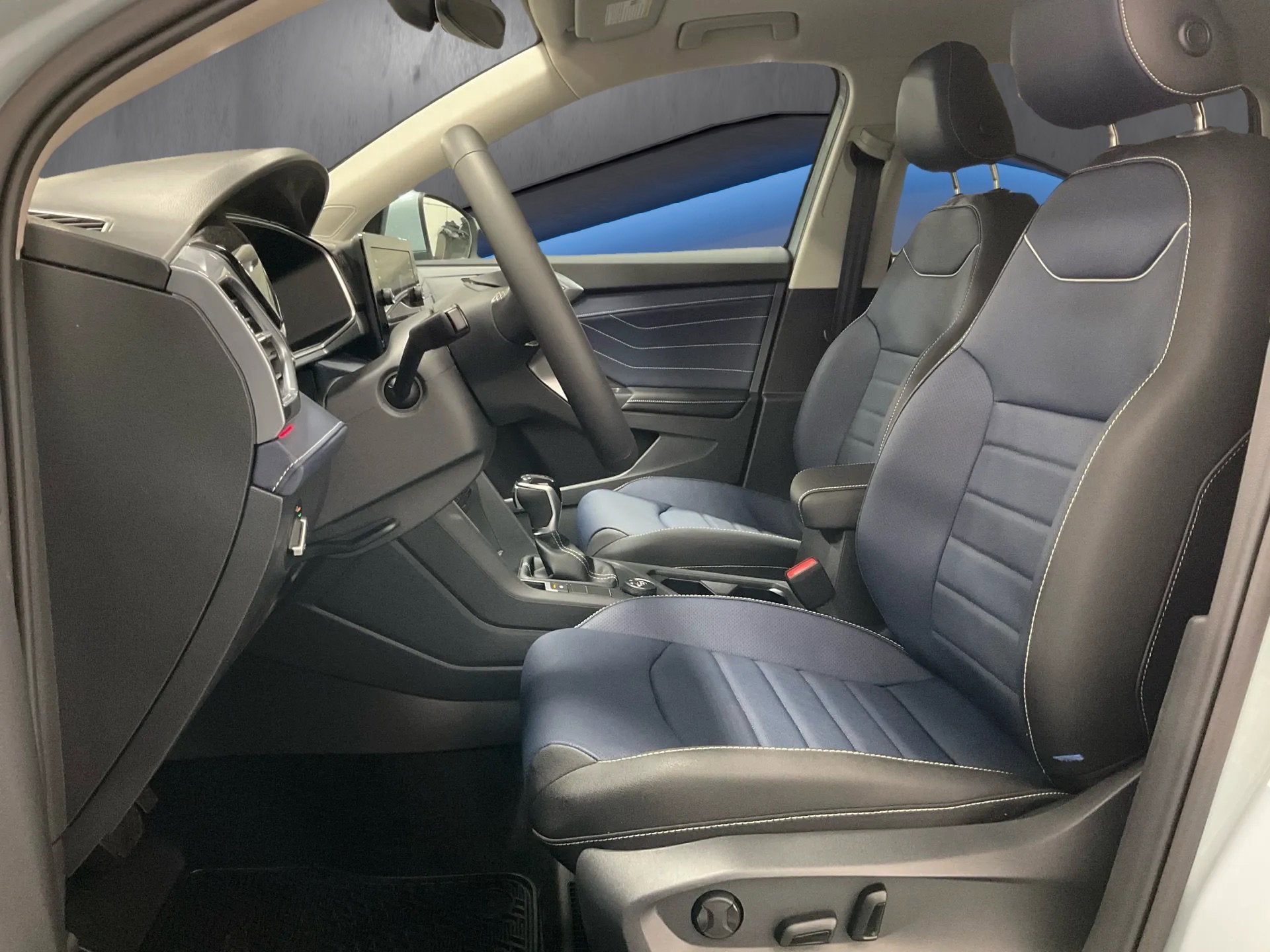 2026 Volkswagen Taos SEL
