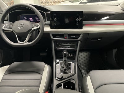 2025 Volkswagen Taos SEL