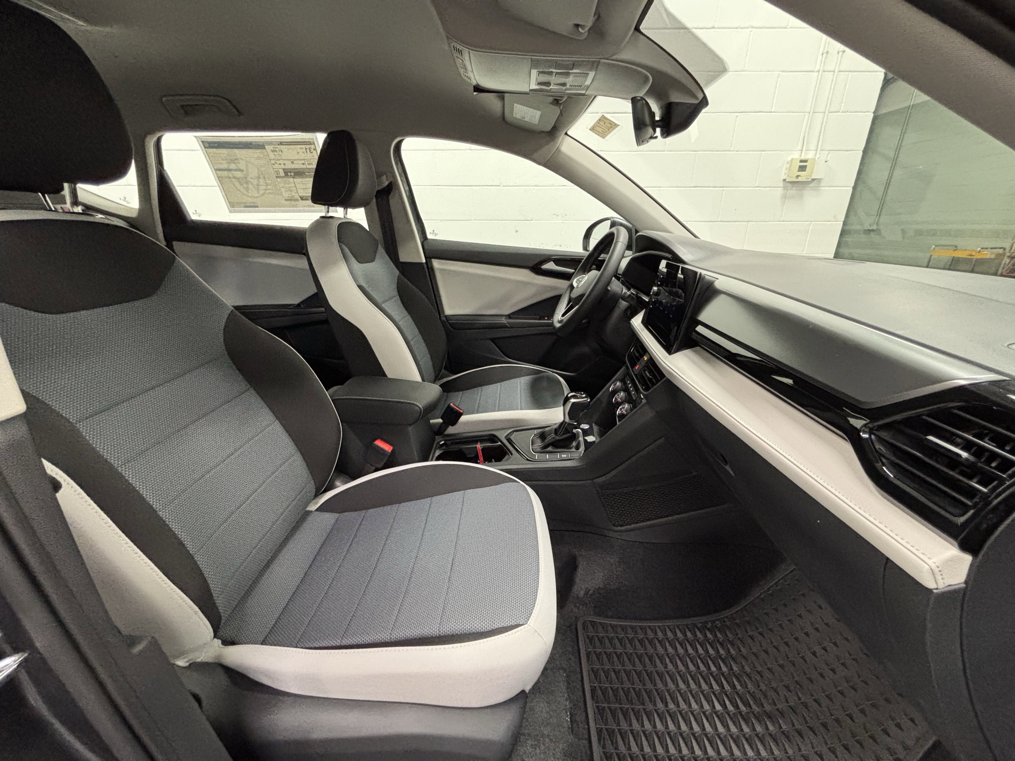 2025 Volkswagen Taos S