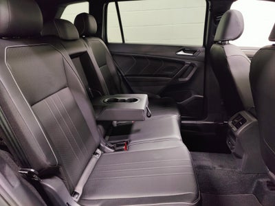 2022 Volkswagen Tiguan SE R-Line Black AWD w/SUnroof