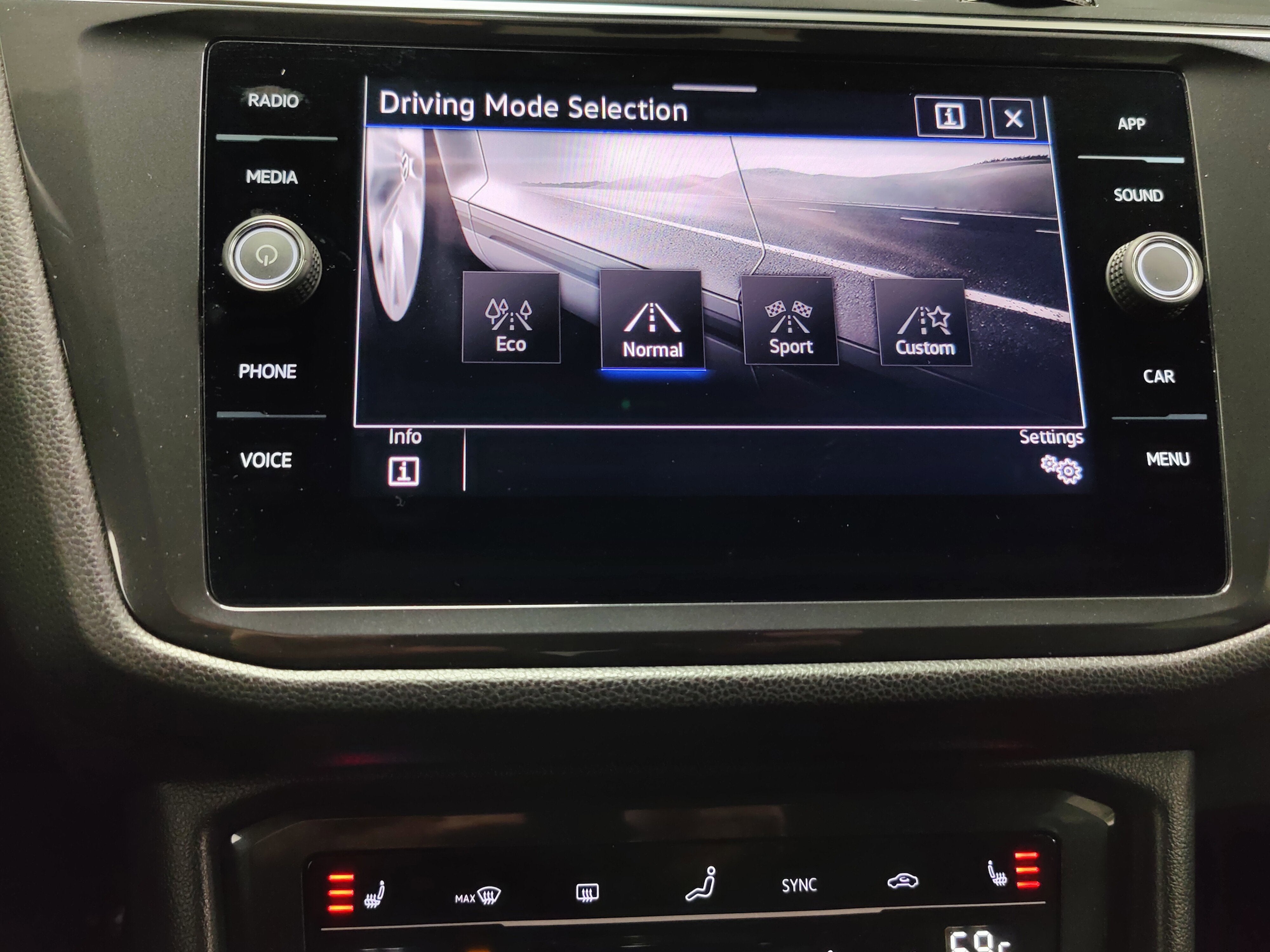 2022 Volkswagen Tiguan SE R-Line Black AWD w/SUnroof