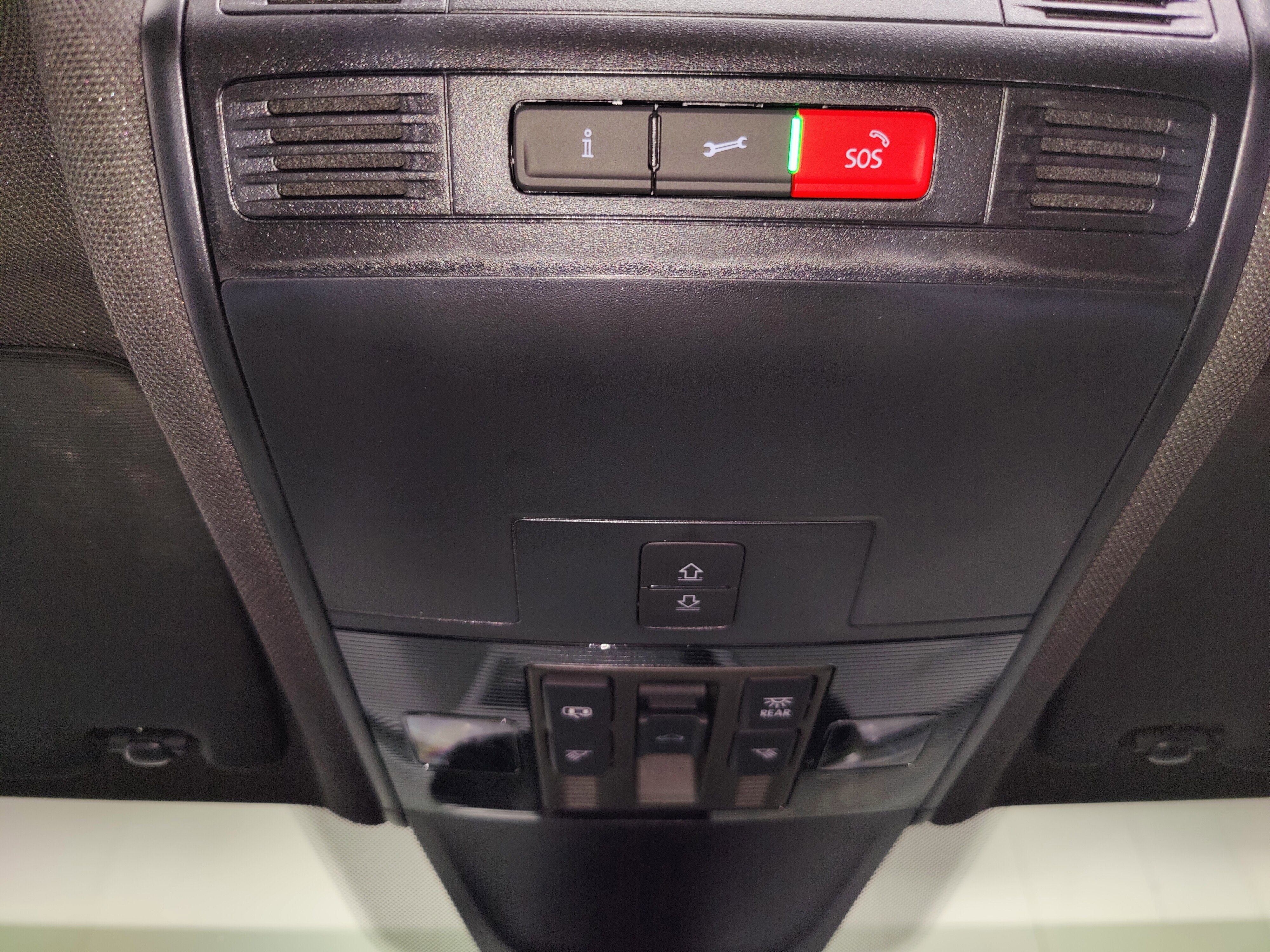 2022 Volkswagen Tiguan SE R-Line Black AWD w/SUnroof