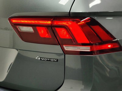 2022 Volkswagen Tiguan SE R-Line Black AWD w/SUnroof