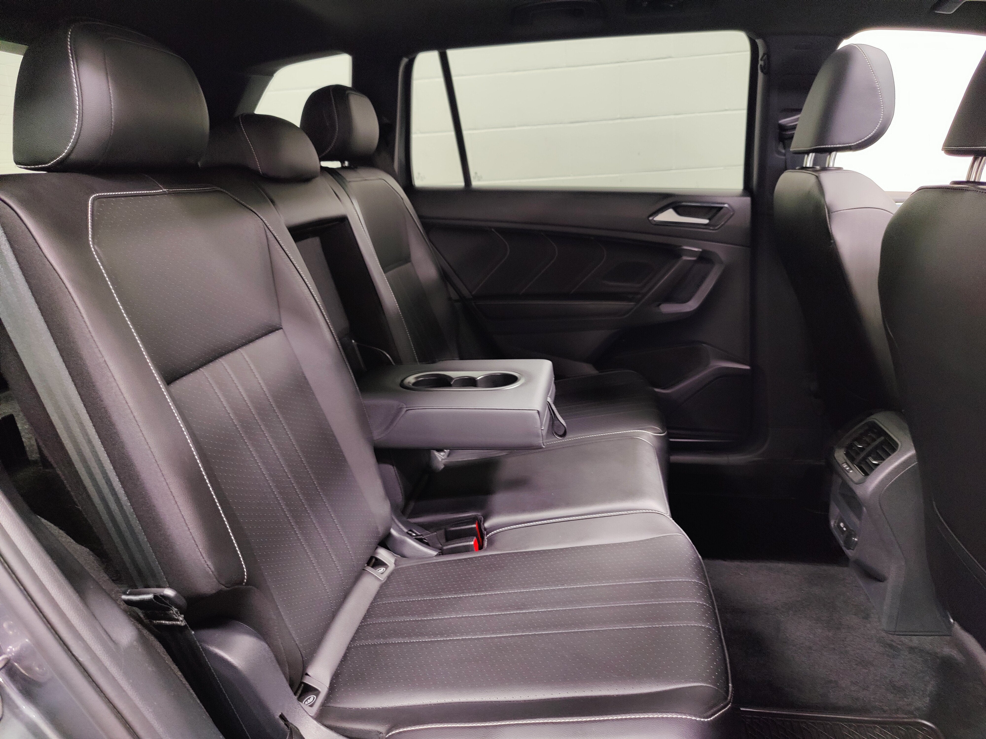 2023 Volkswagen Tiguan SE R-Line Black AWD w/Sunroof