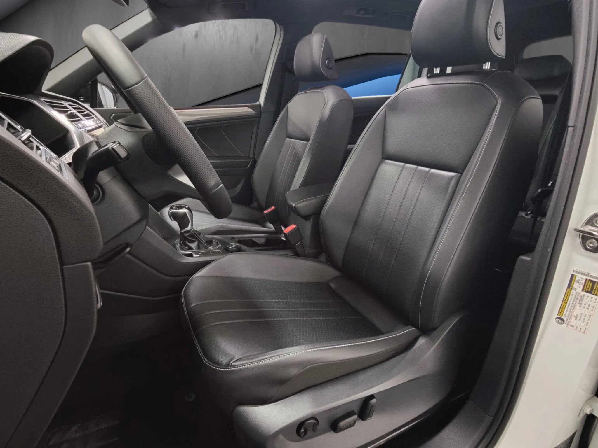 2022 Volkswagen Tiguan SE R-Line Black AWD w/Sunroof