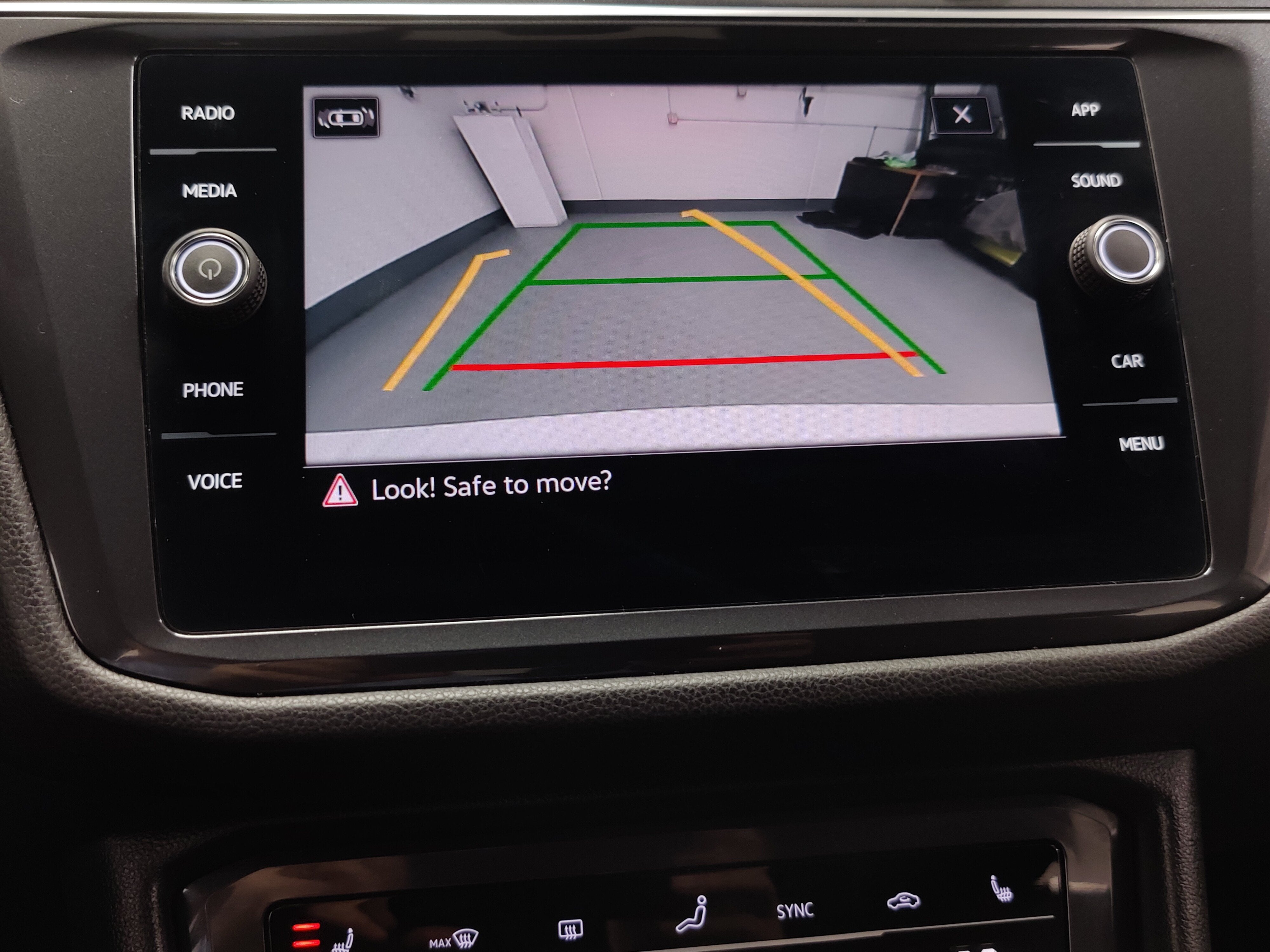 2022 Volkswagen Tiguan SE R-Line Black AWD w/Sunroof
