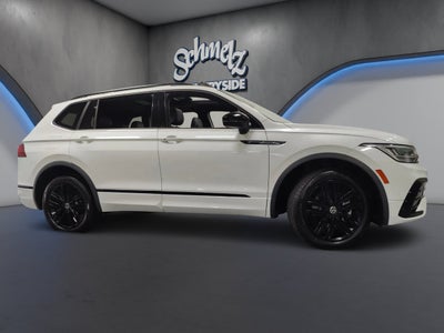2022 Volkswagen Tiguan SE R-Line Black AWD w/Sunroof