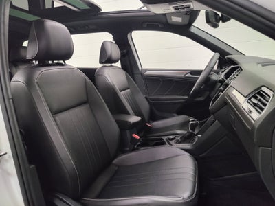 2022 Volkswagen Tiguan SE R-Line Black AWD w/Sunroof