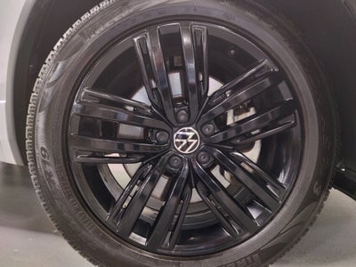 2022 Volkswagen Tiguan SE R-Line Black AWD w/Sunroof