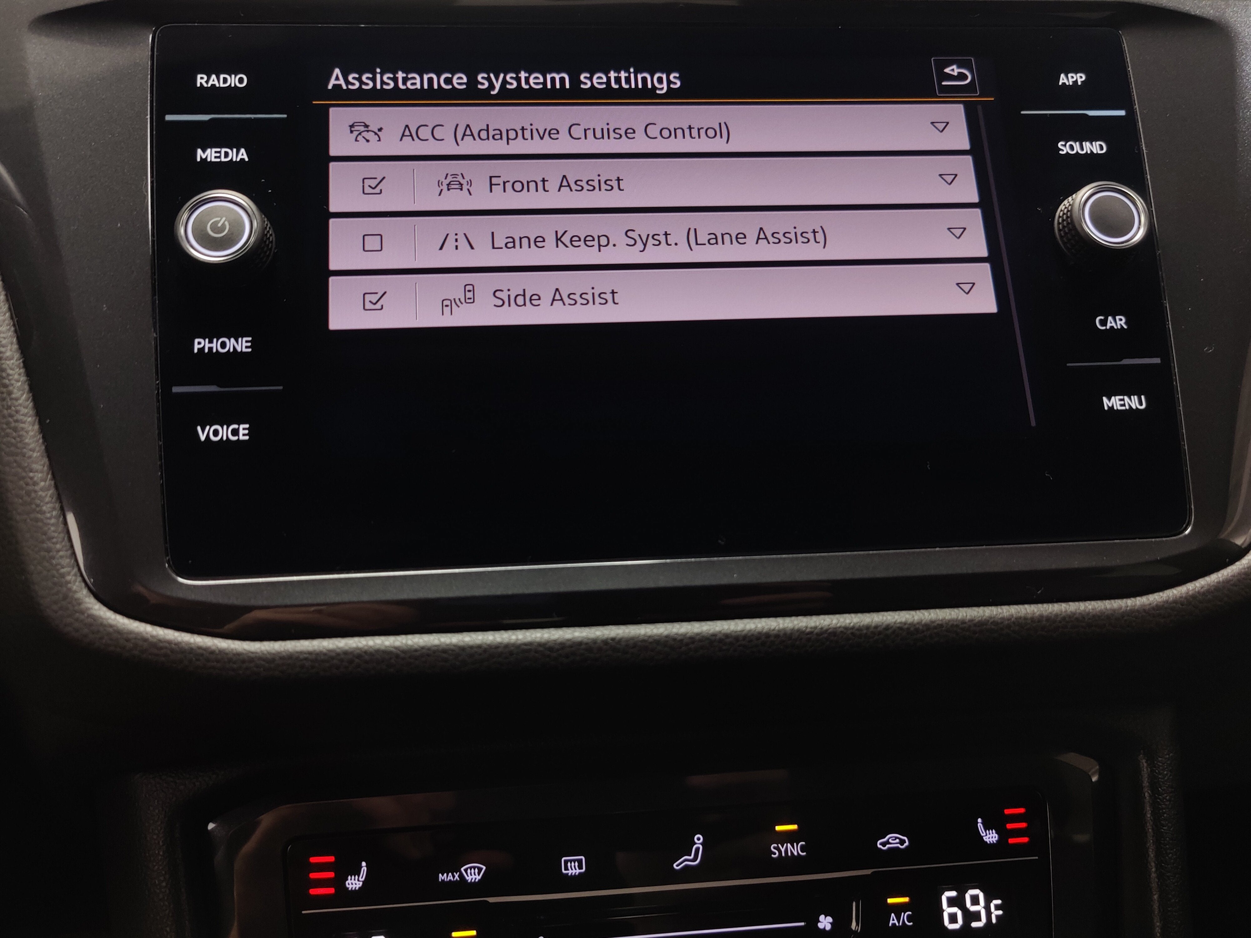 2024 Volkswagen Tiguan SE R-Line Black AWD w/Sunroof